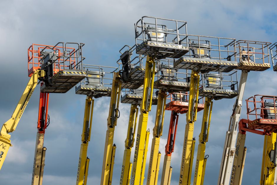 Tips for Coordinating Elevator and Loading Dock Access