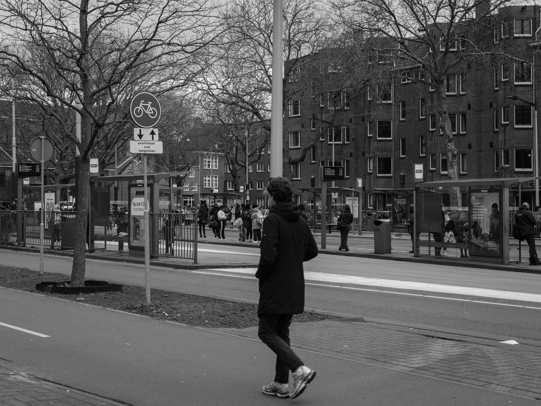 Amsterdammers reizen naar Duitsland voor goedkopere tabak