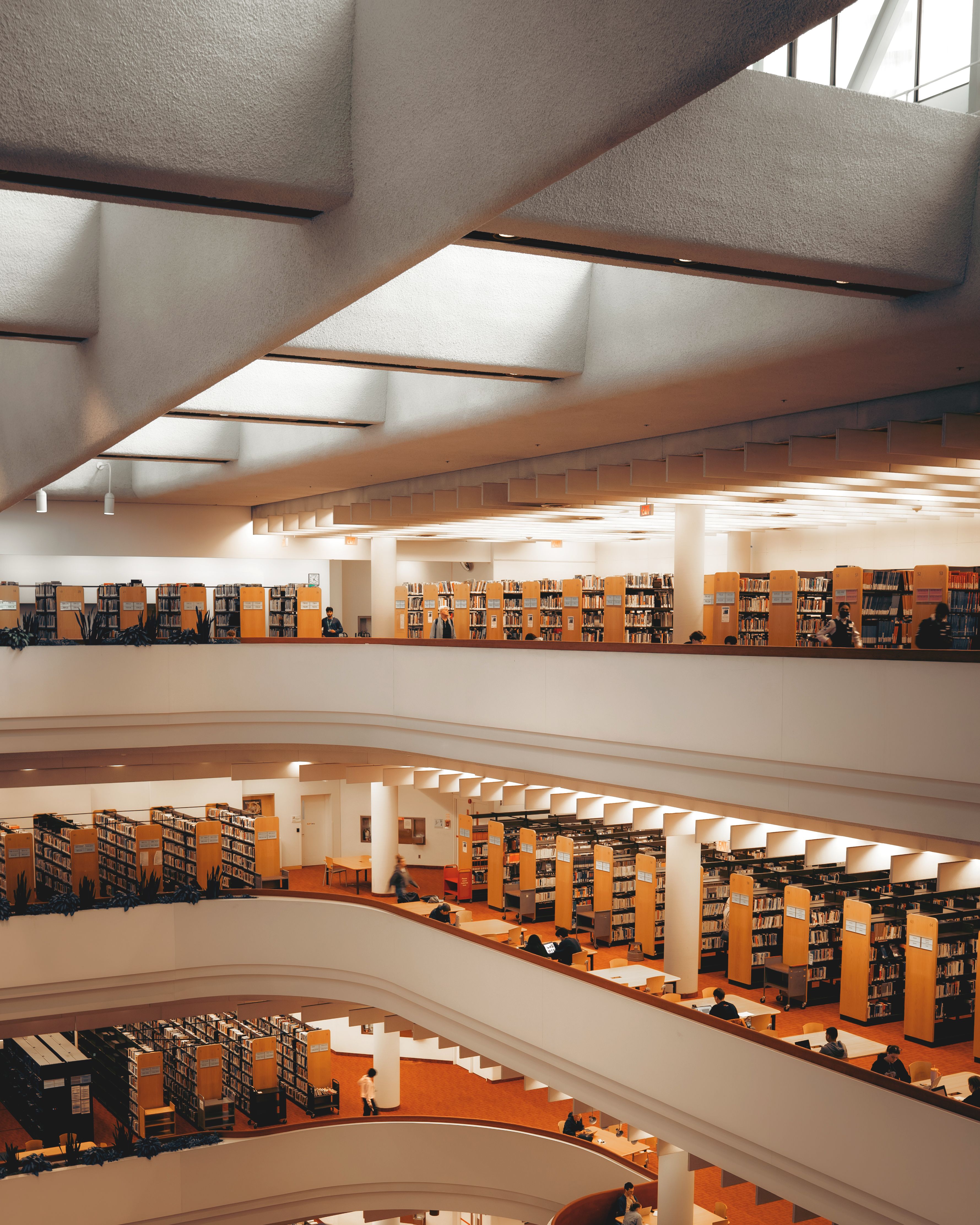 Modern Multi-Level Library Interior in Toronto · Free Stock Photo