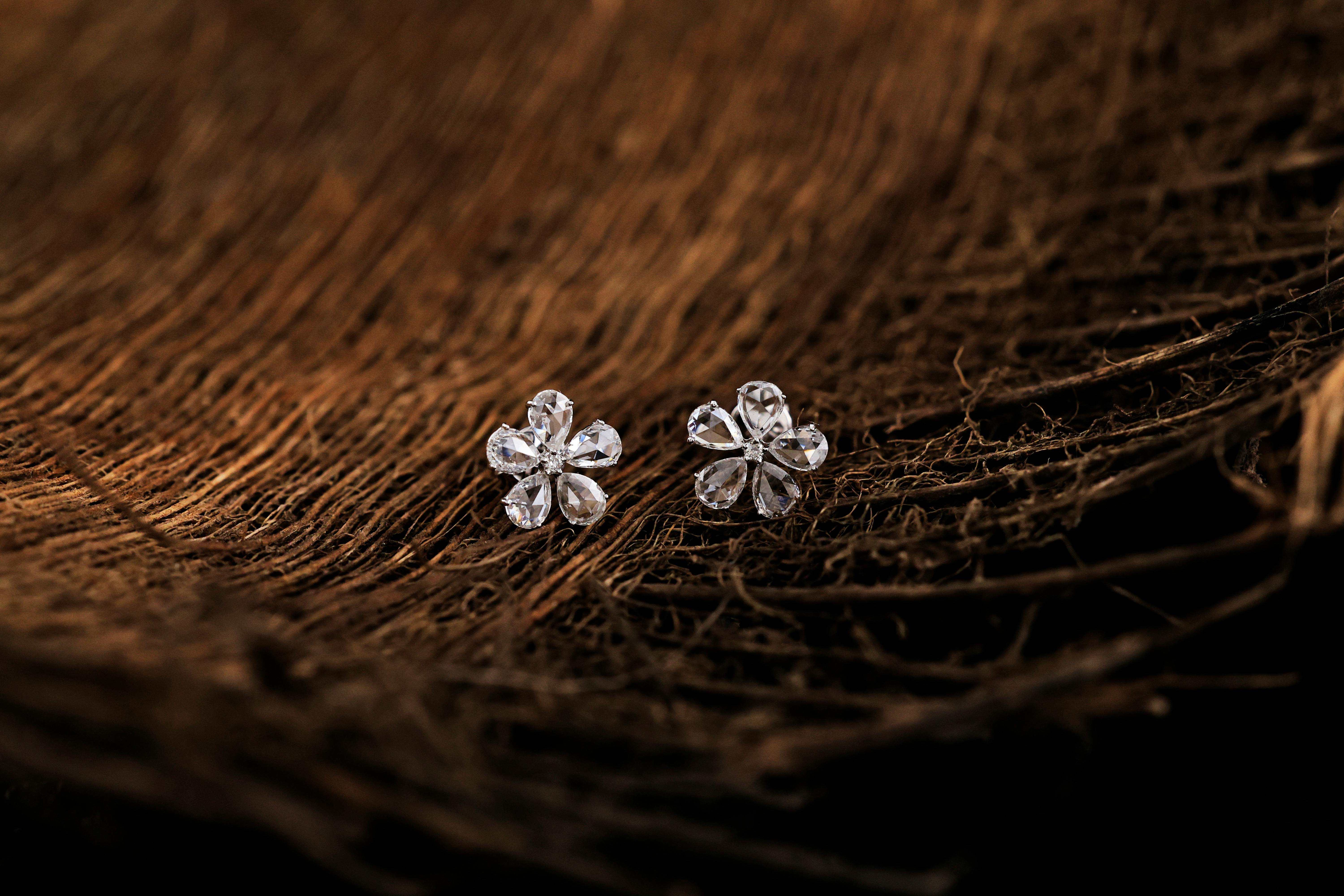 Uncover the Mysterious Origins of Ancient Gemstone Healing Techniques