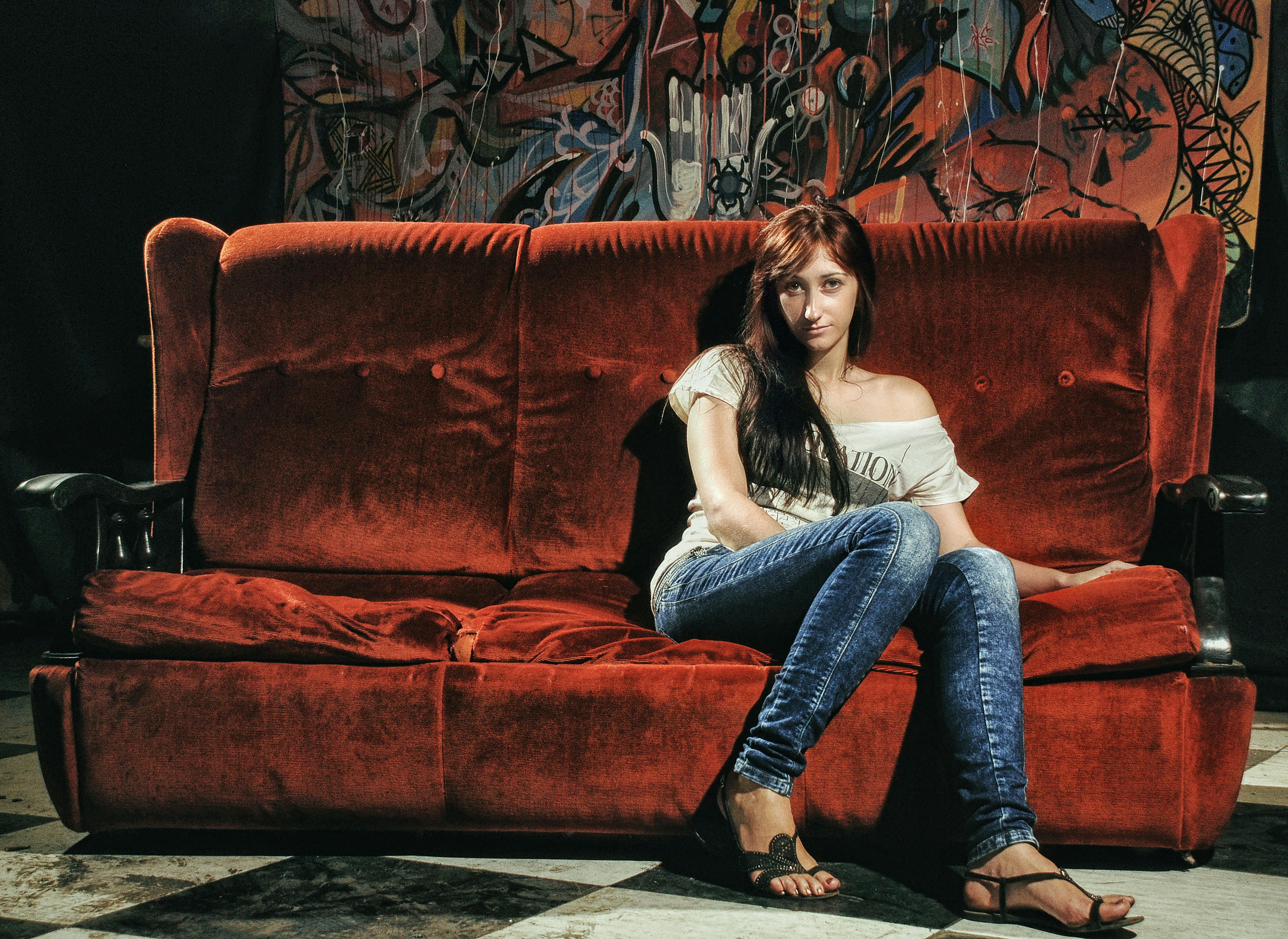 Unveiling the Hidden Meanings Behind Urban Graffiti