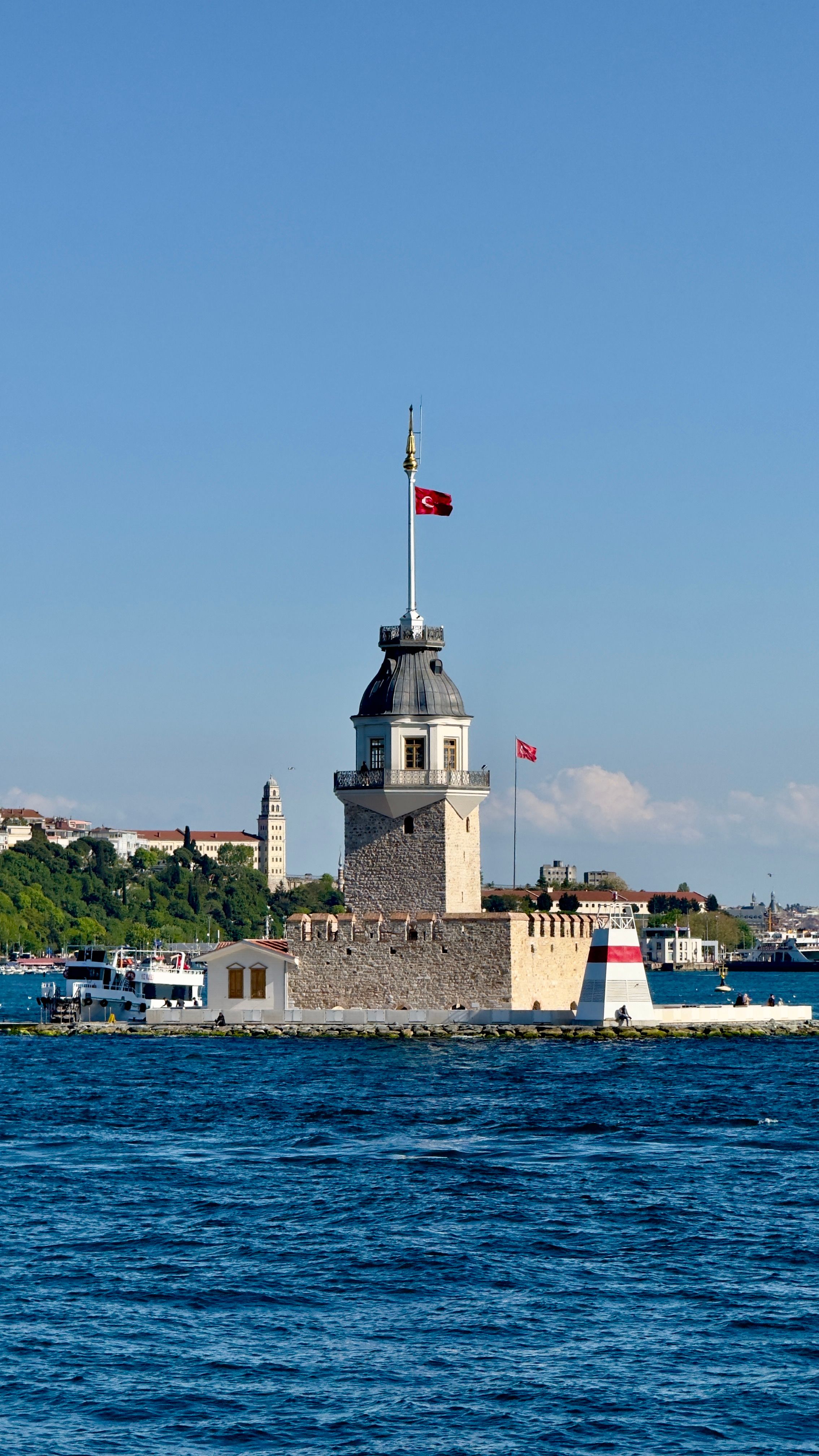 Maiden's Tower in Bosphorus Strait, Istanbul · Free Stock Photo