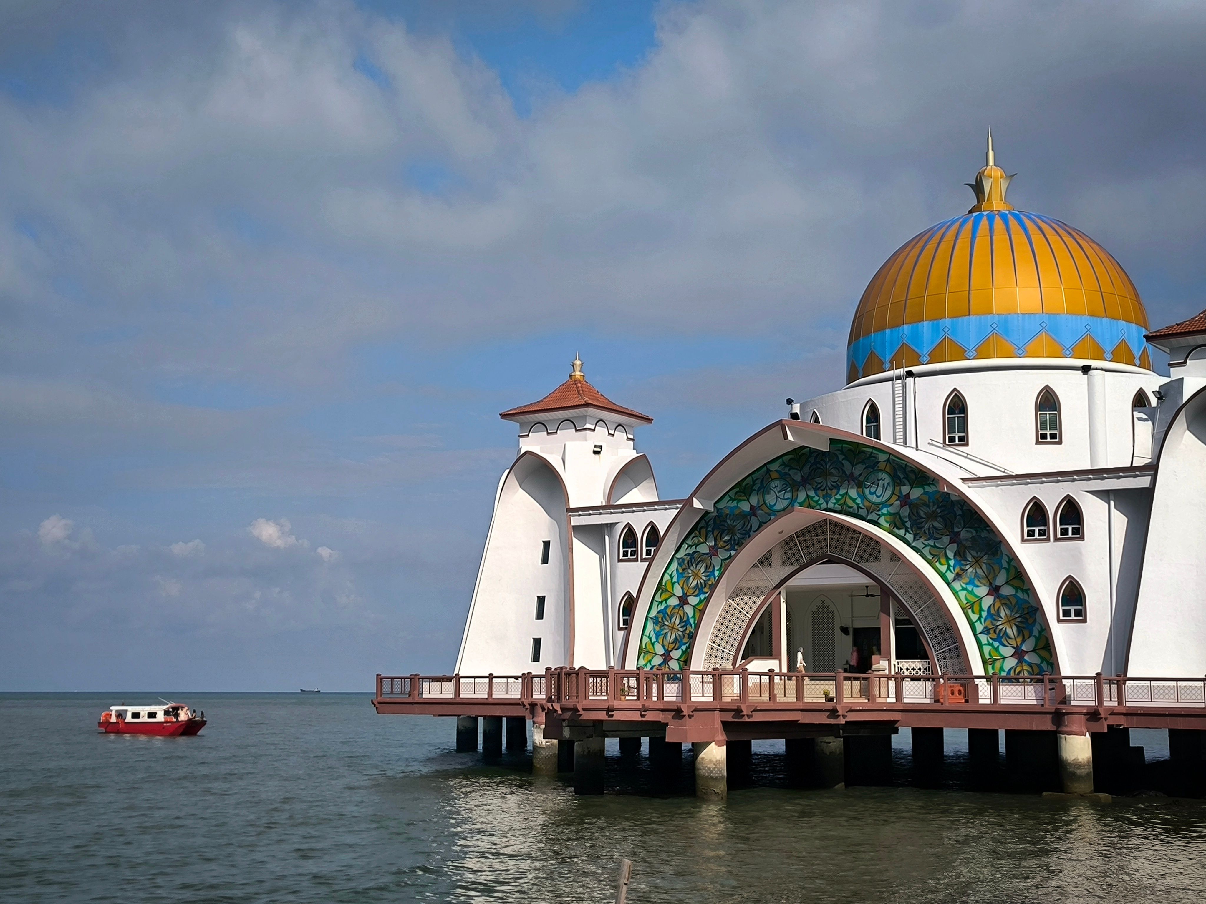 Stunning View of Malacca Straits Mosque on a Sunny Day · Free Stock Photo