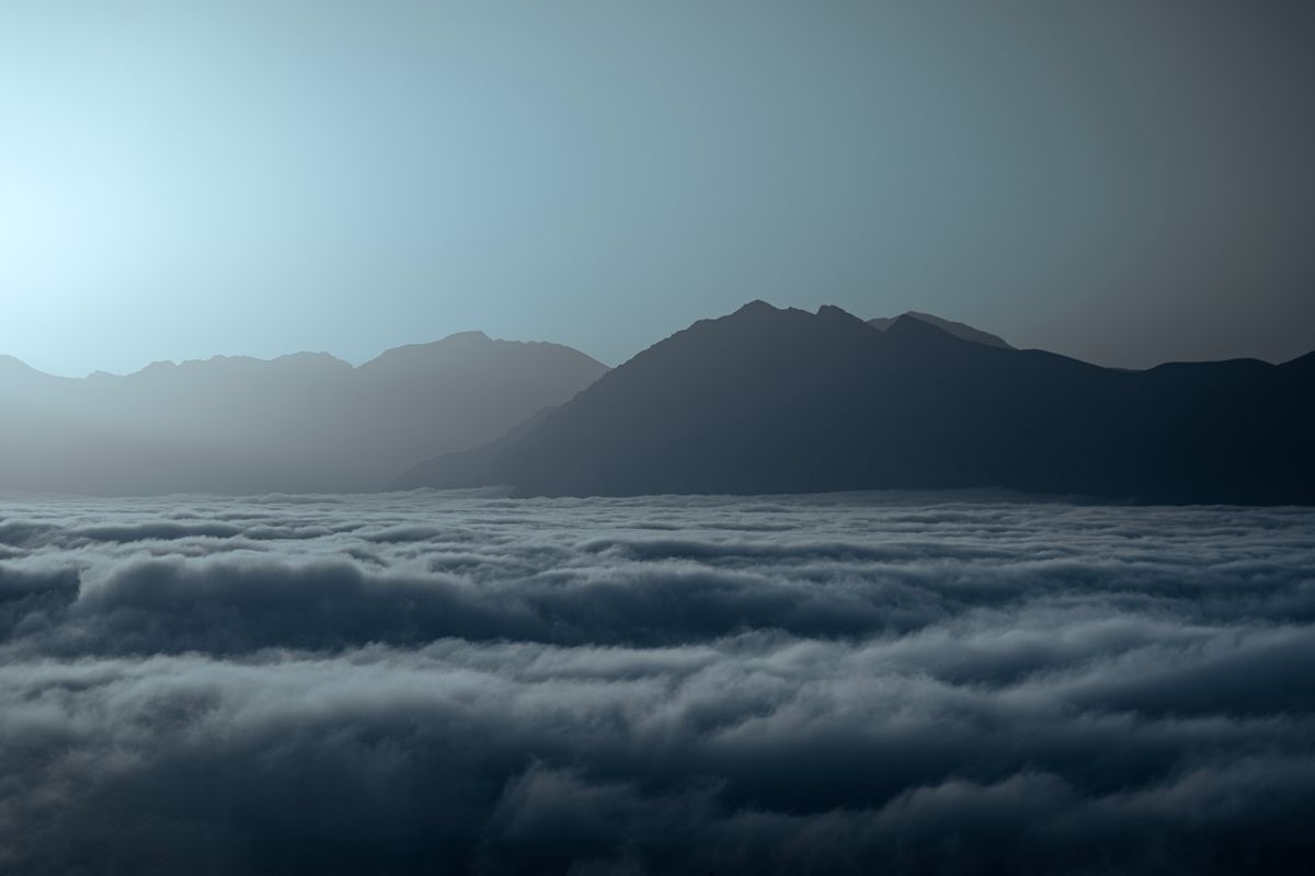 White Clouds over the Mountain · Free Stock Photo