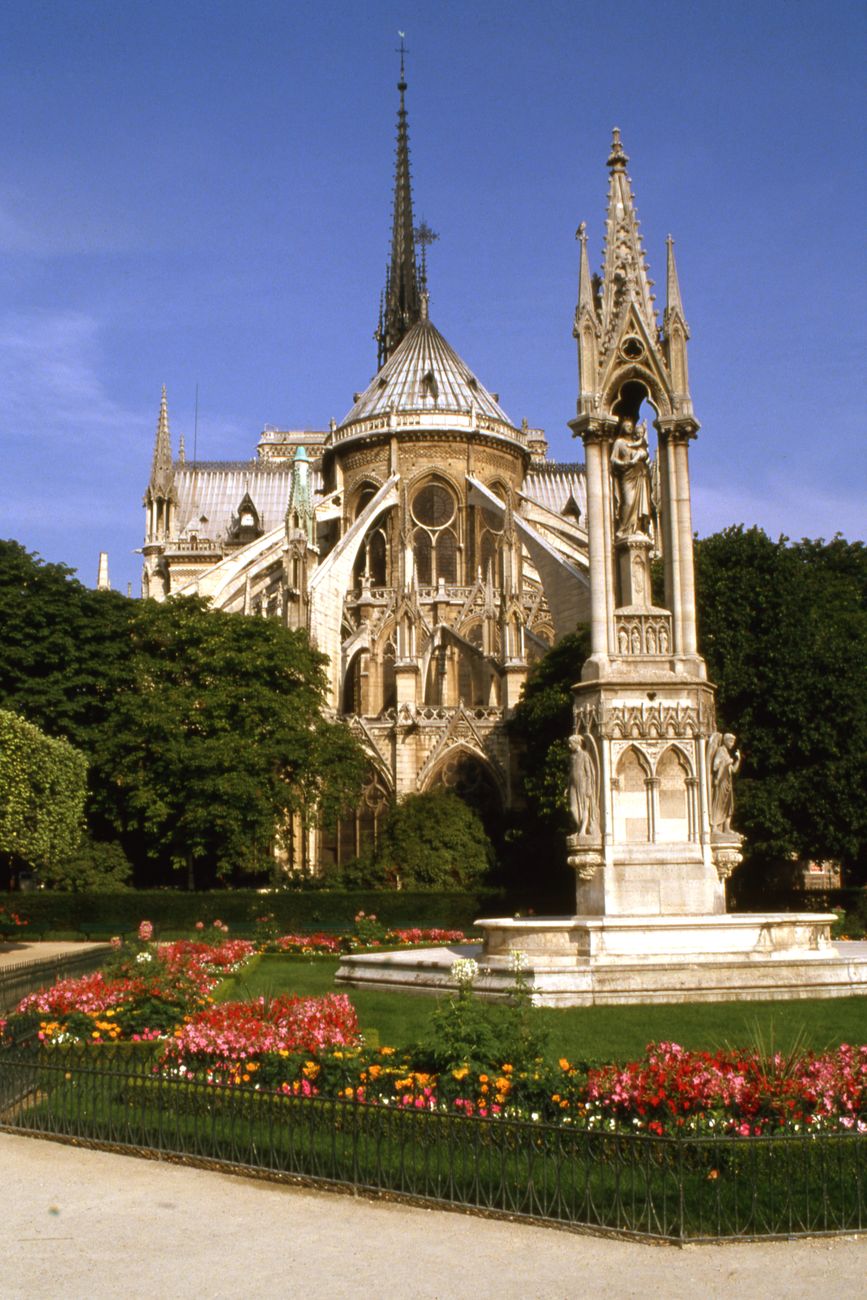 Archaeologists under Notre Dame report a ‘dig of the century’ exposing Roman and later Parisian layers