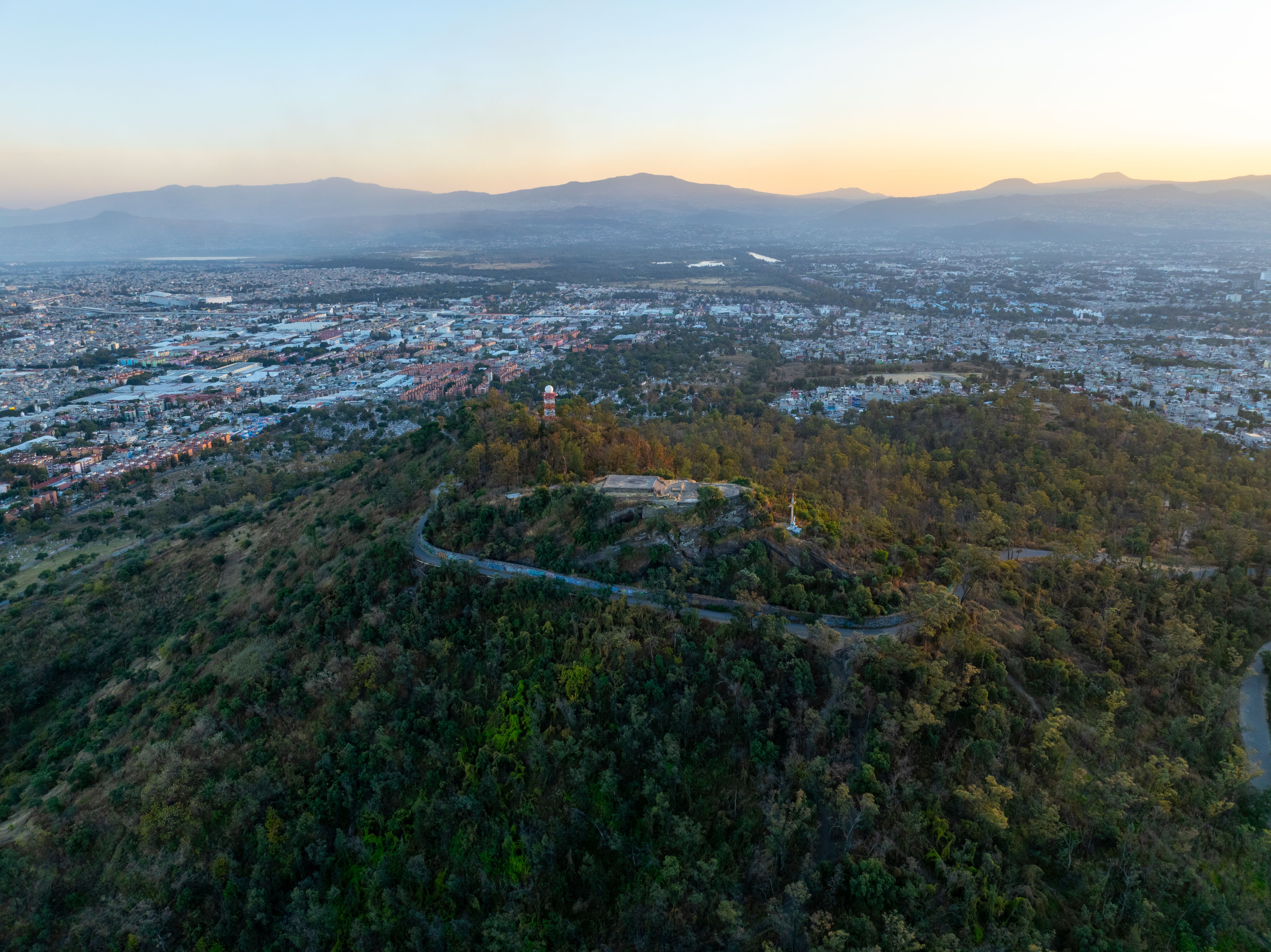 Cerro de San Cristóbal & Cable Inglés