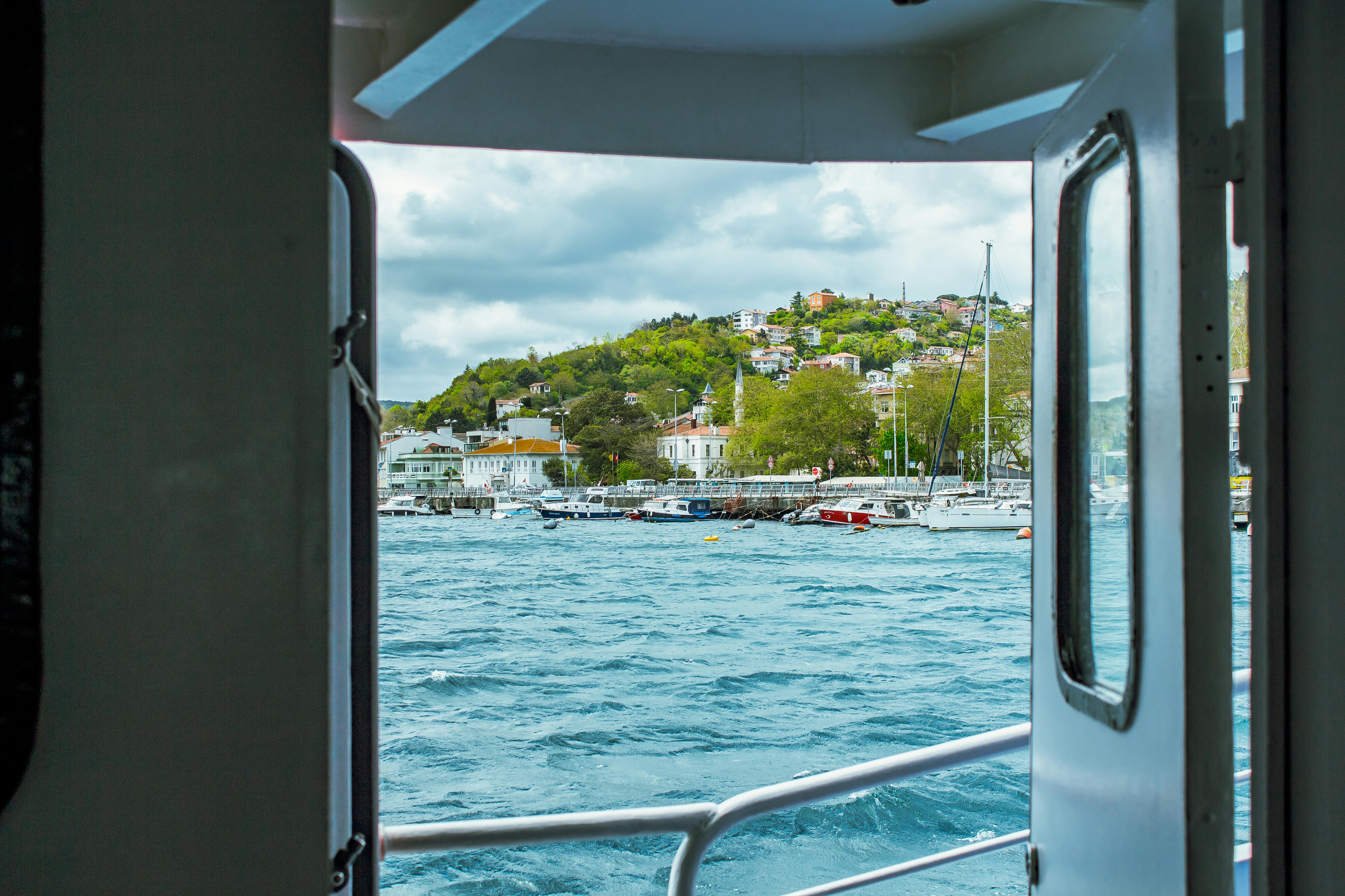 Alien Encounters in Ancient Temples: Unraveling Mysteries of the Past