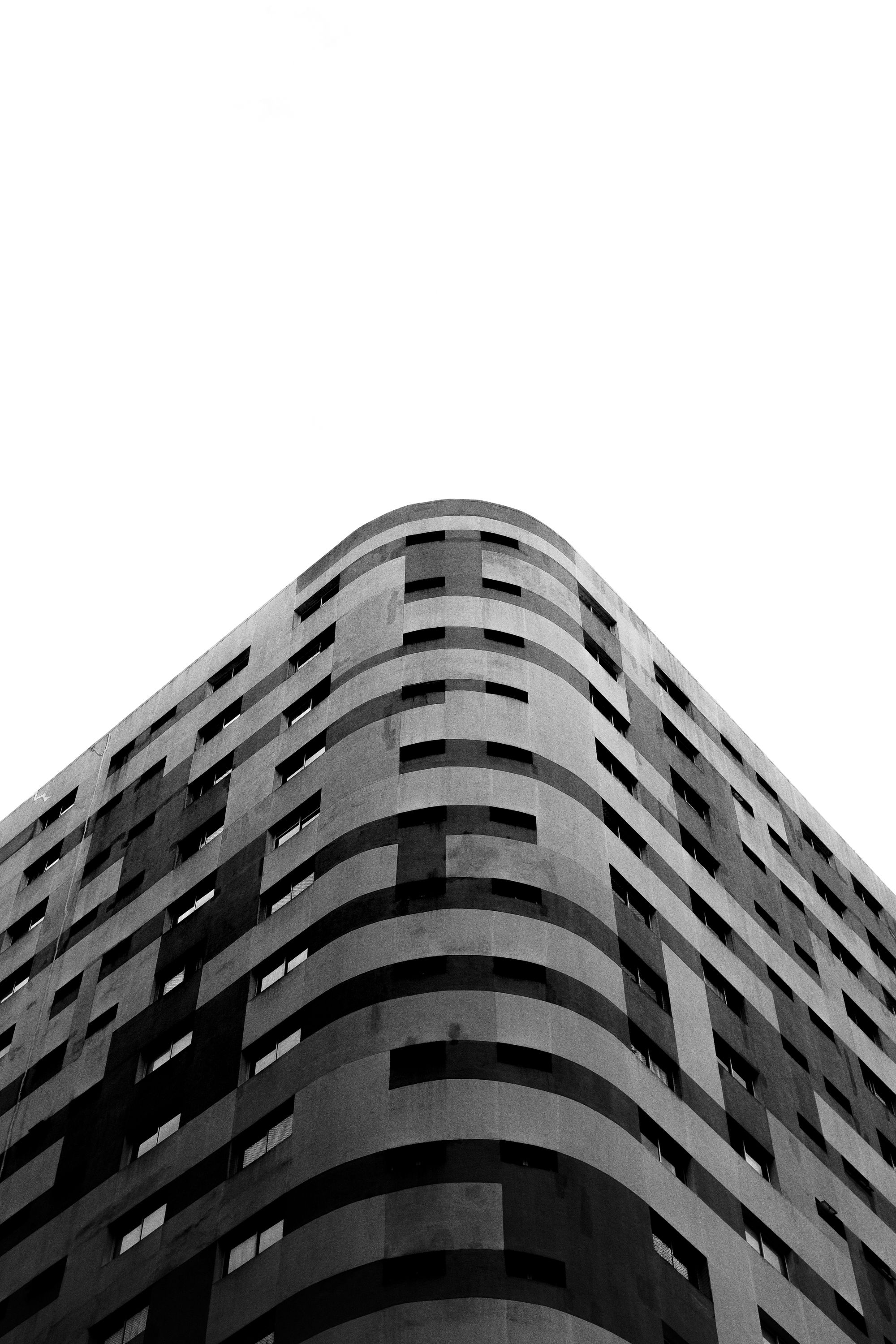Black and white photo capturing modern architecture in São Paulo, Brazil.