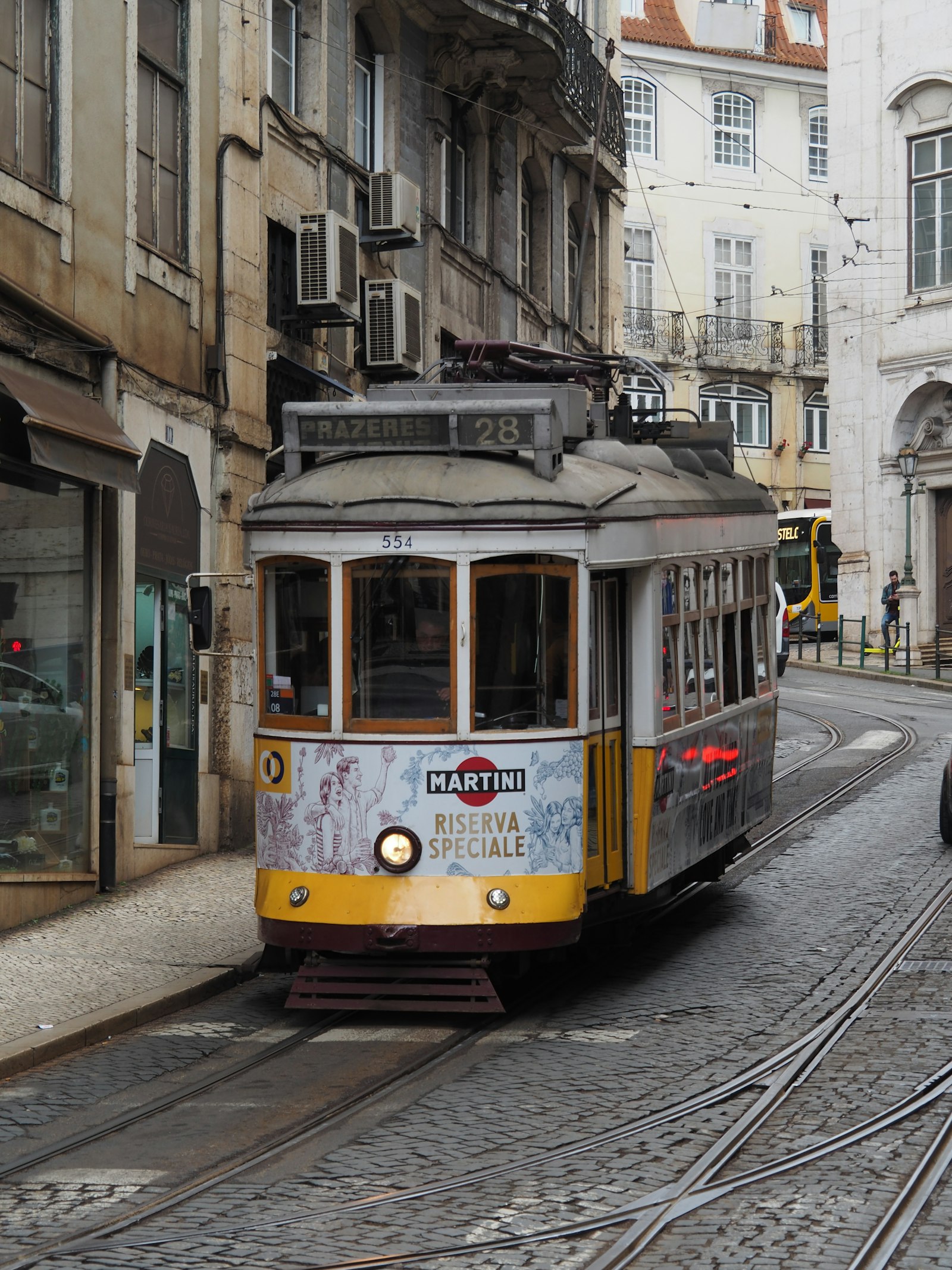 Actualités immobilières au Portugal — tram 28 à Lisbonne