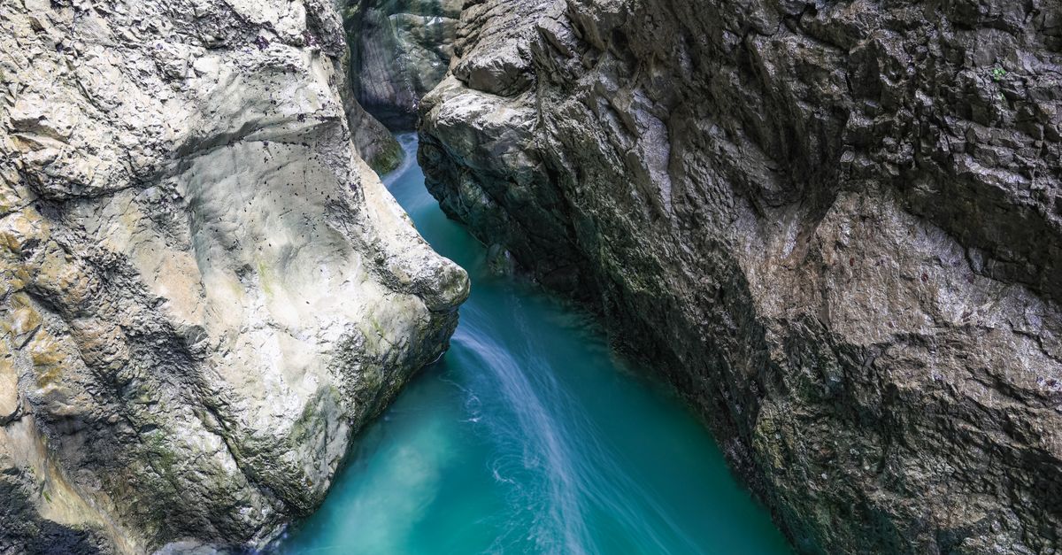 Comment Choisir le Bon Équipement pour le Canyoning