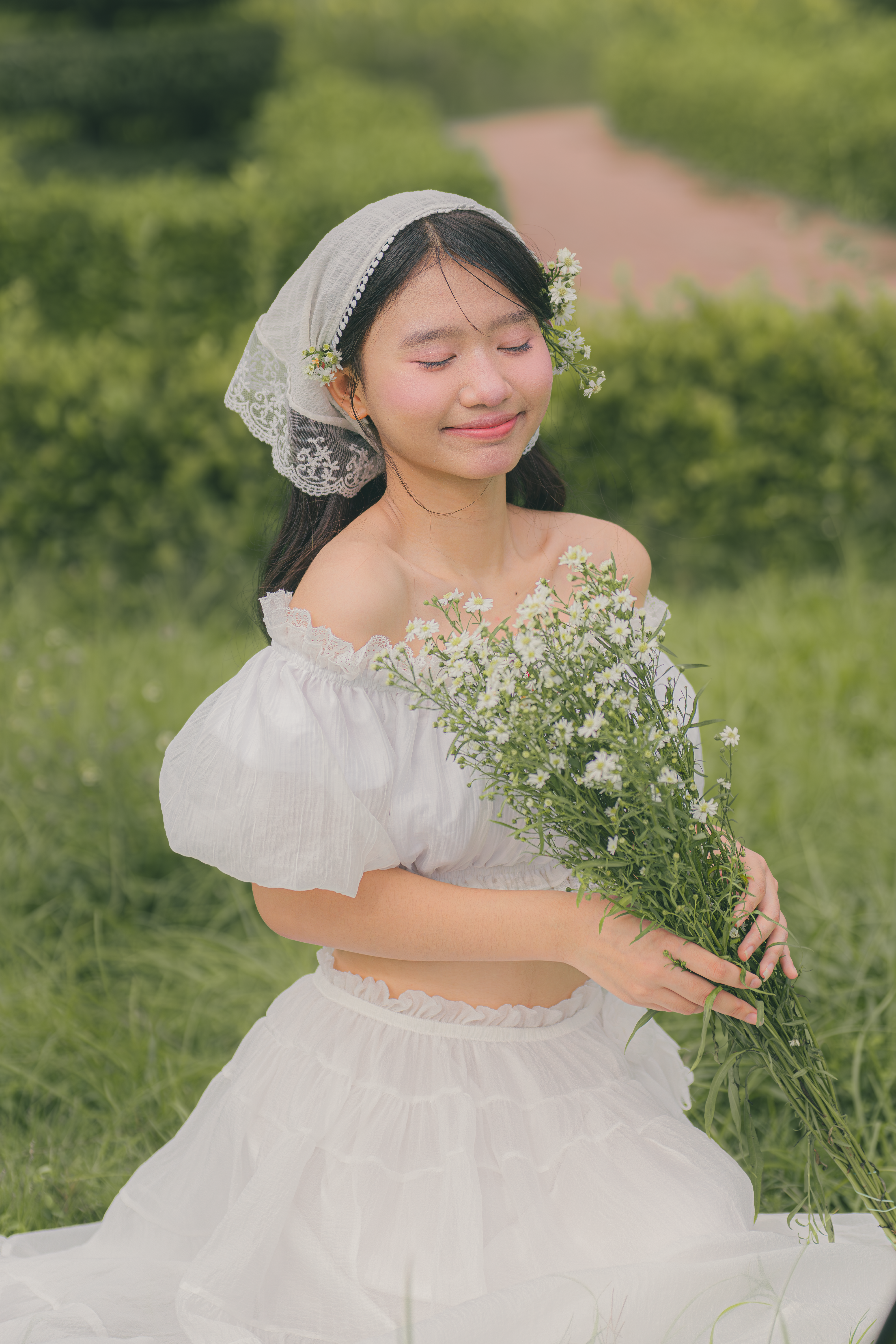 Women Smiling Spring Photos, Download The BEST Free Women Smiling ...