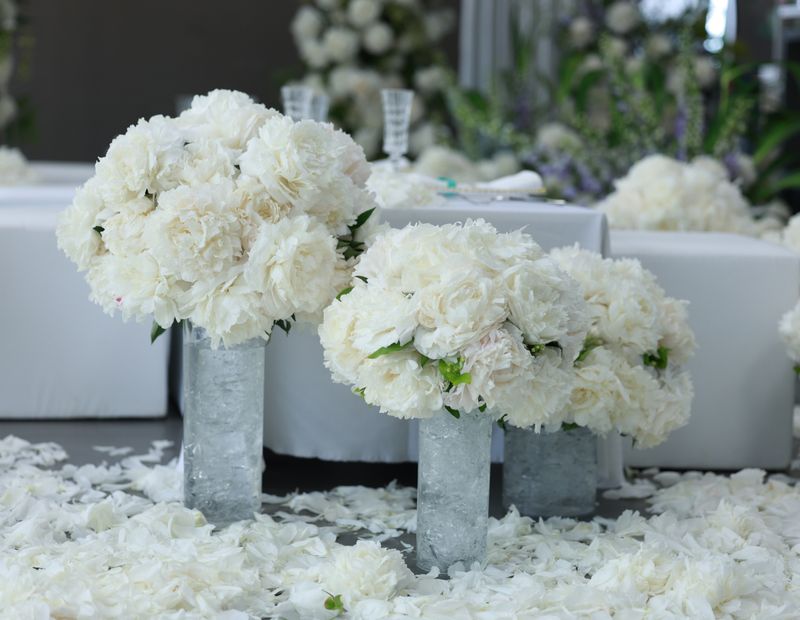 White floral wedding decoration setup