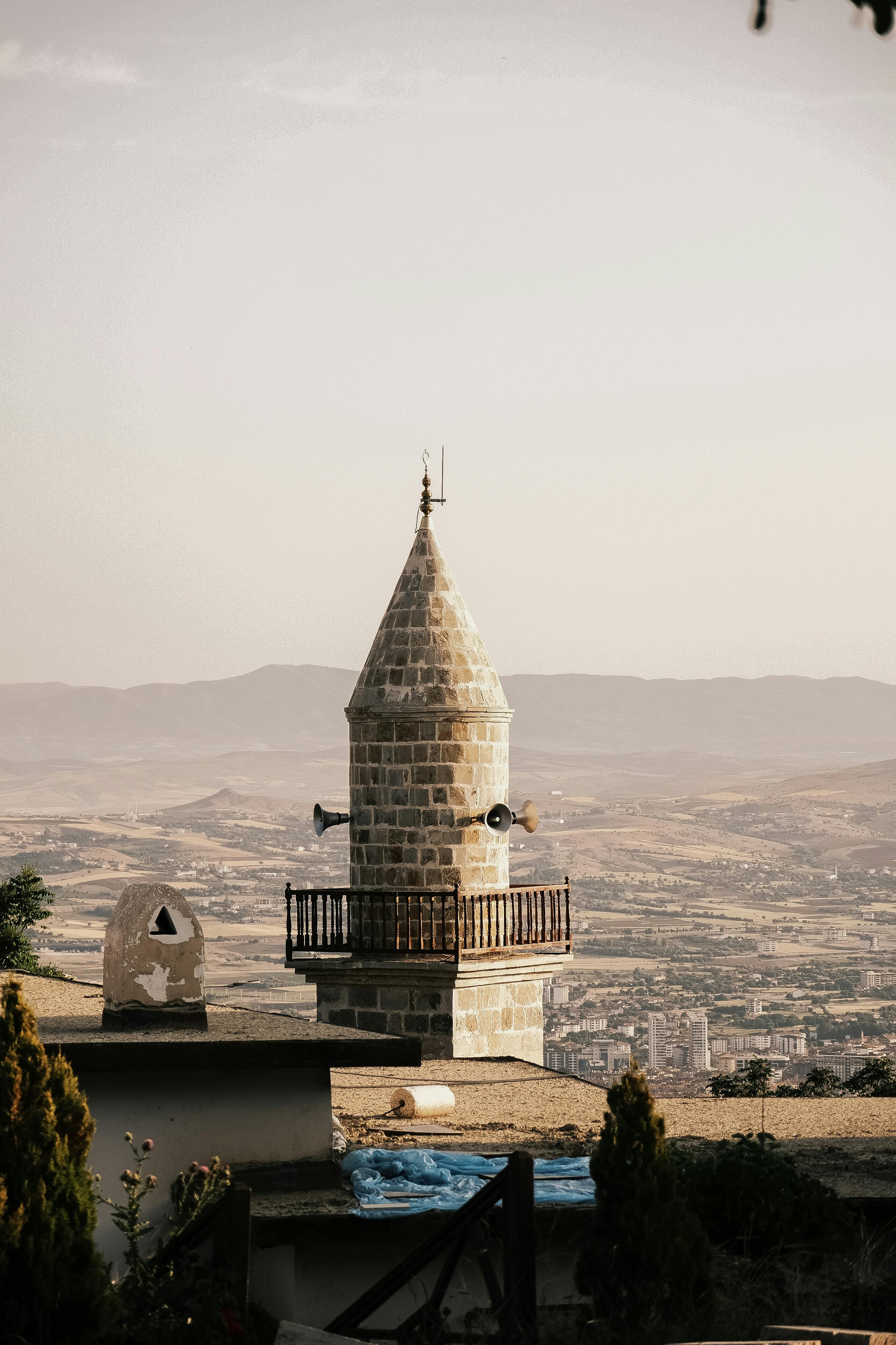 Sejarah & Budaya: Lebih dari Sekadar Pemandangan Alam