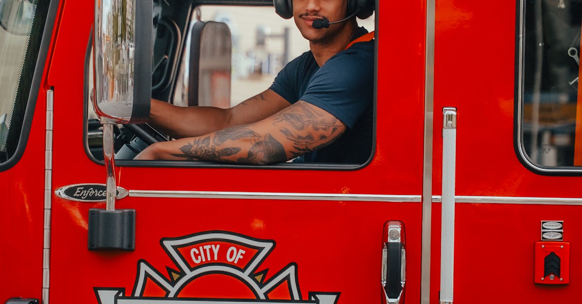 國際獅子會攜手澎湖縣府 捐贈消防裝備與巡迴車獲頒感謝狀