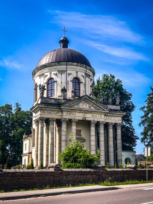 Free The Church of the Exaltation of the Holy Cross in Pidhirtsi, Ukraine is a magnificent example of Baroque and Classical architecture. Built in the mid-18th century, this Roman Catholic chur... Stock Photo