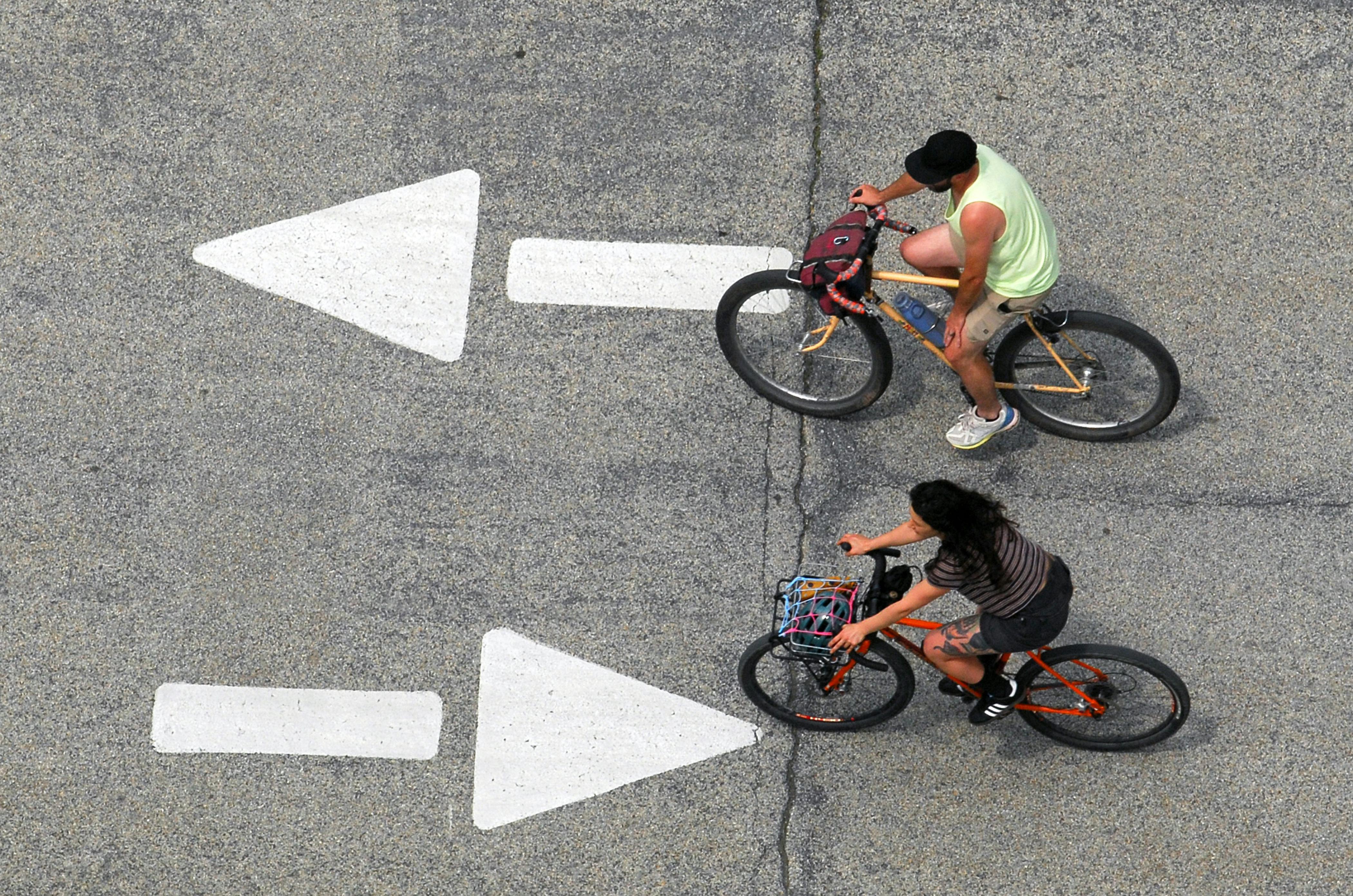 Analysts Offer Insights on Consumer Cyclical Companies: Casey’s General (CASY) and Global Business Travel Group (GBTG) — Phot