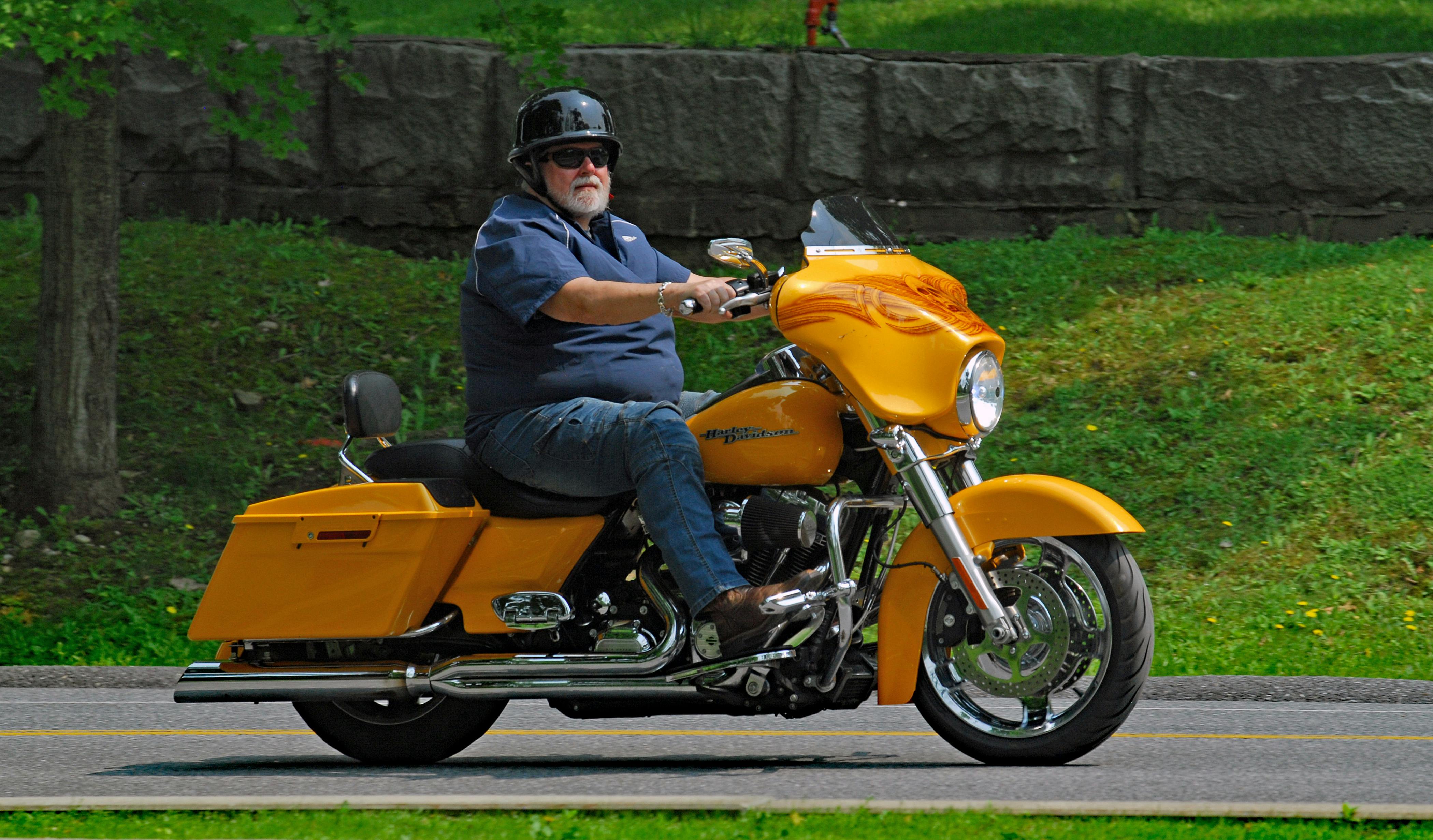 motorcycles & powersports s.r.o motorcycle powersports show — Photo by Bruce Squiers on Pexels