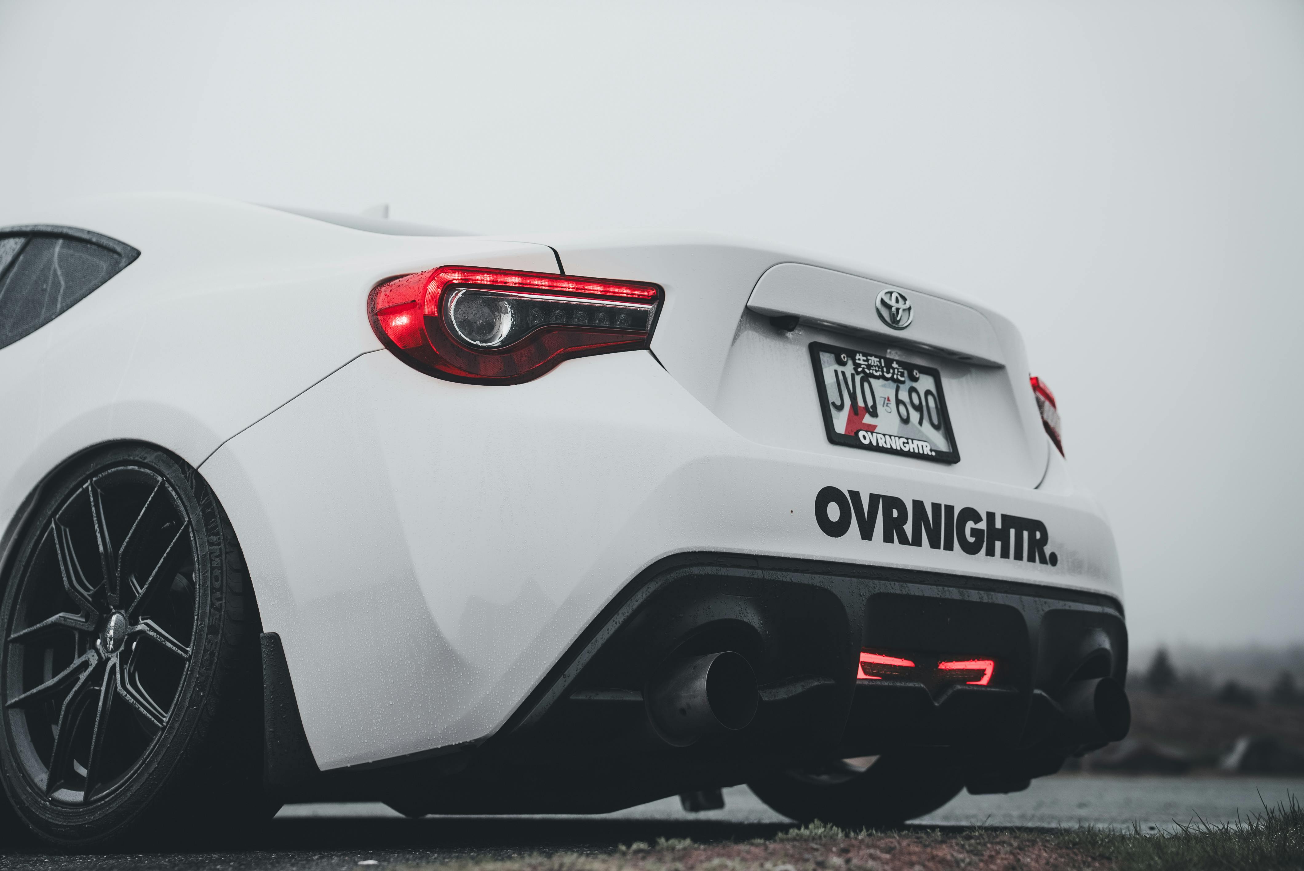 Toyota recalls over 550K cars. See affected models. — Photo by Erik Mclean on Pexels
