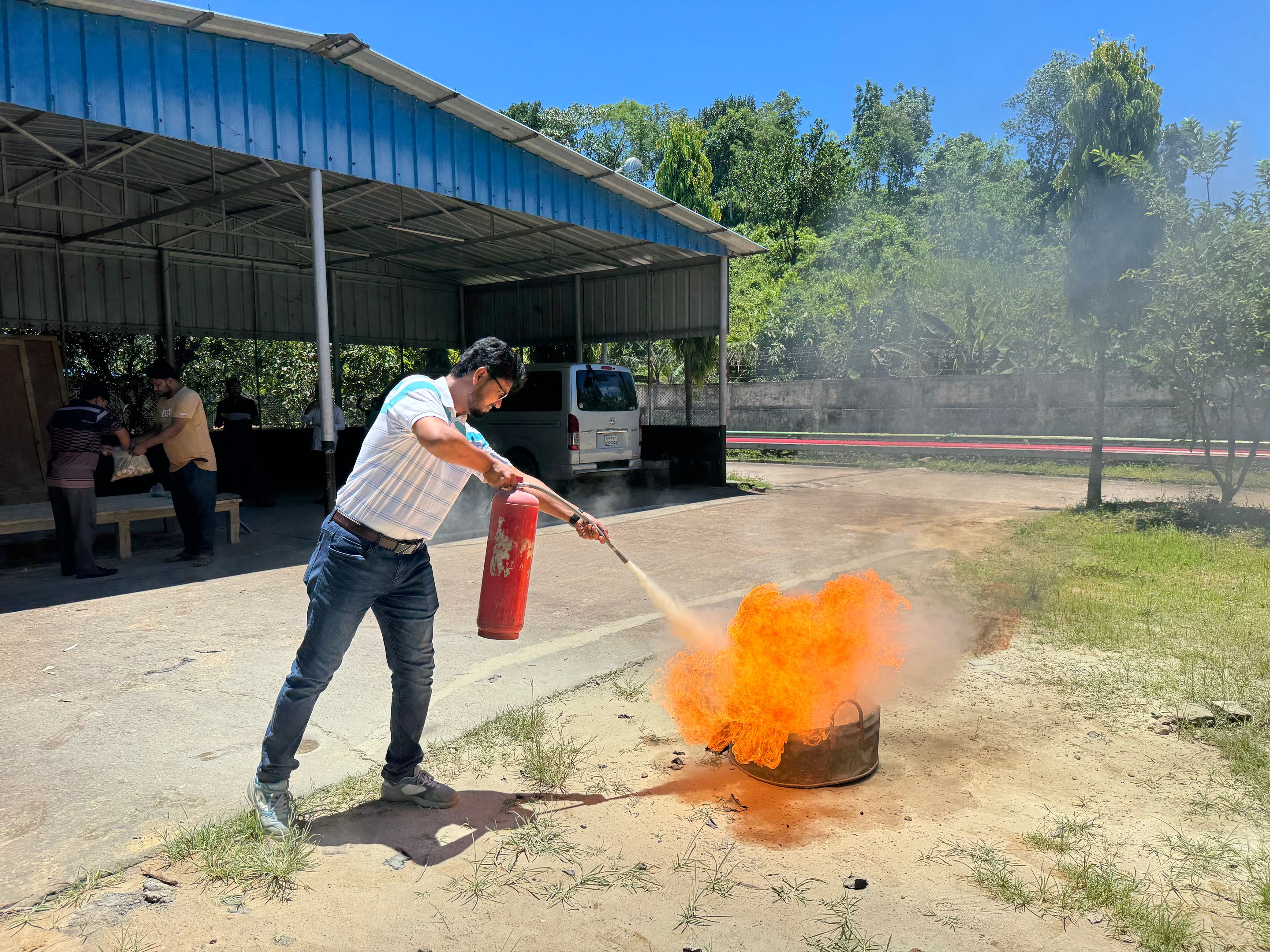 Formation sécurité incendie - Exercice extincteur