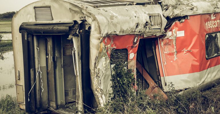 Spain declares three days of mourning after high‑speed train crash kills 68