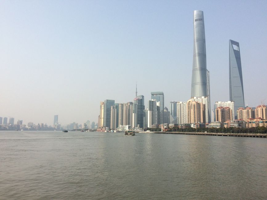 Guangzhou Nightlife — The Pearl River Waterfront: Yanjiang Road & the Night Cruise