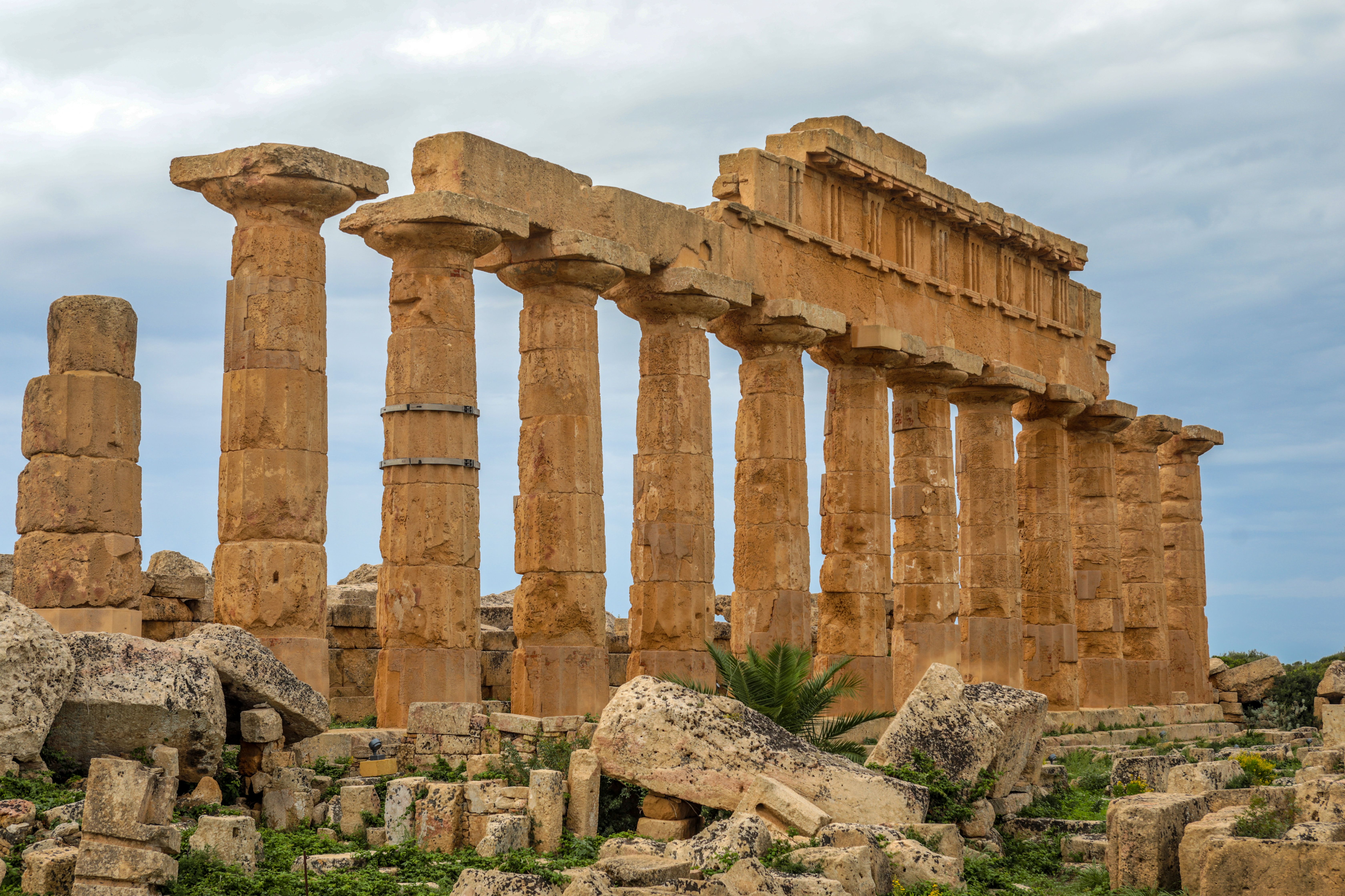 Majestic Columns of Selinunte Temple in Sicily · Free Stock Photo