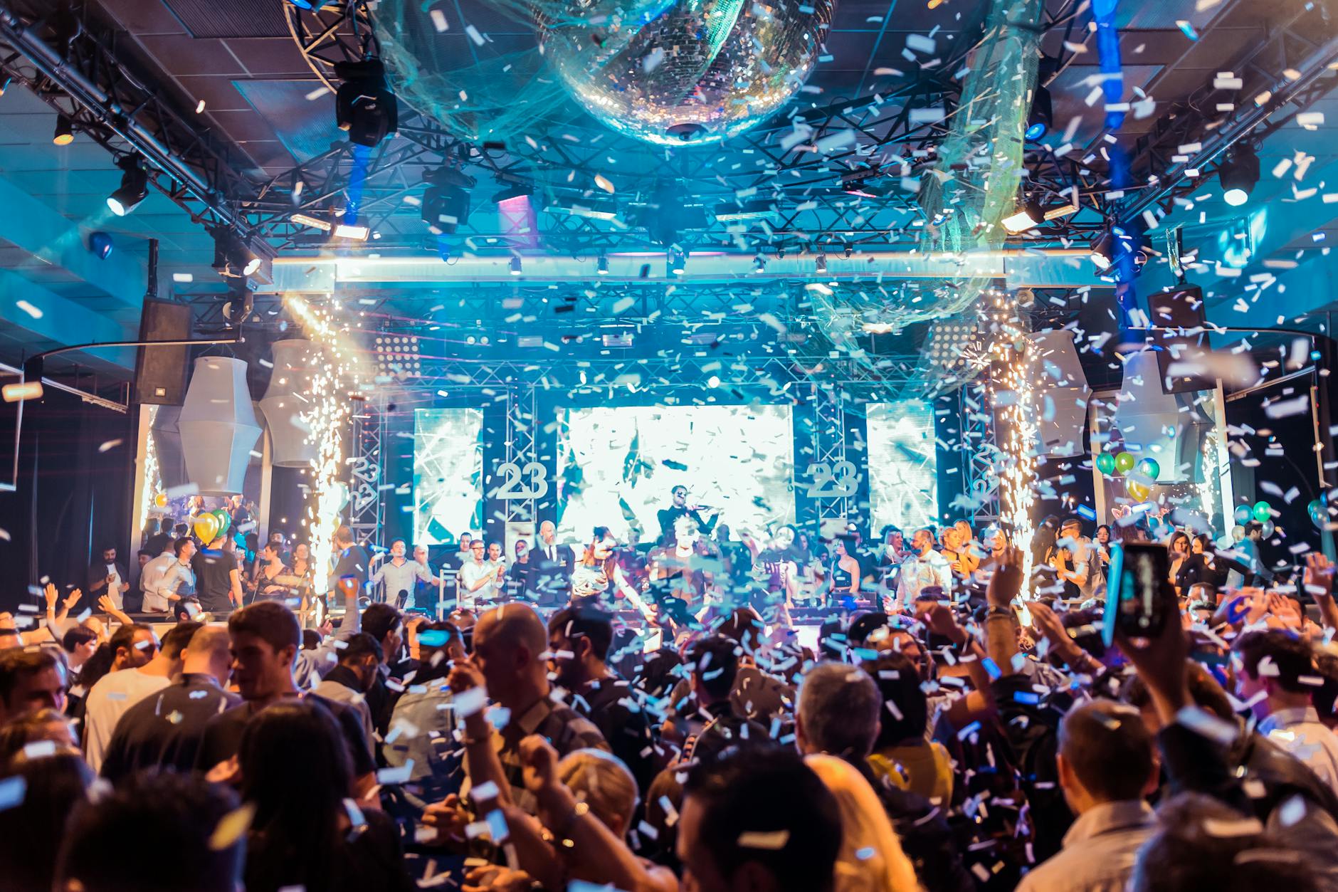 Gente En Una Fiesta · Fotos de stock gratuitas