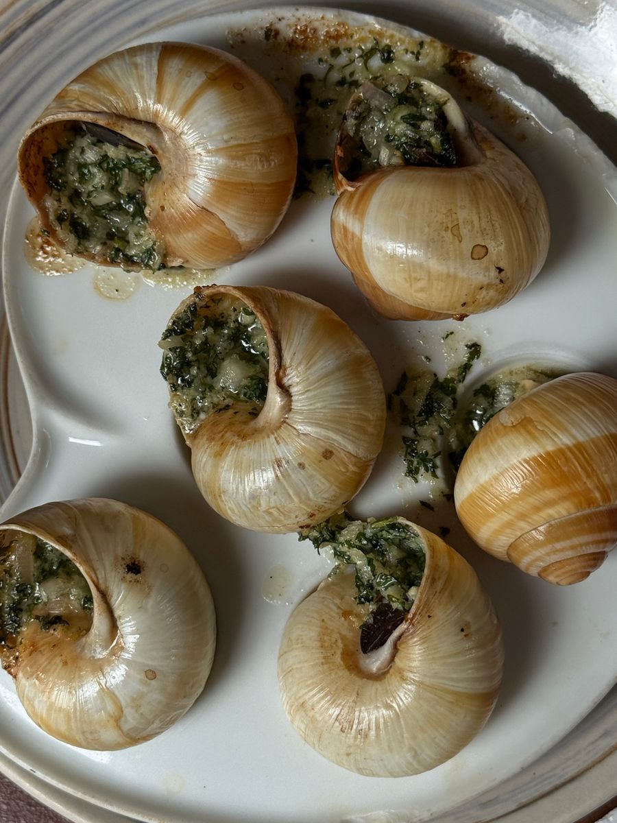 Escargots de Bourgogne in garlic-herb butter