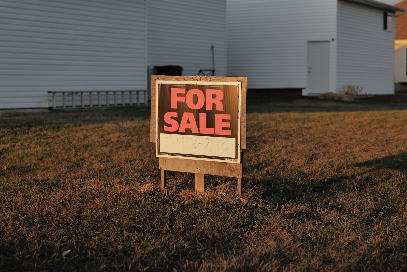 Buying and Selling at the Same Time. What You Need to Know