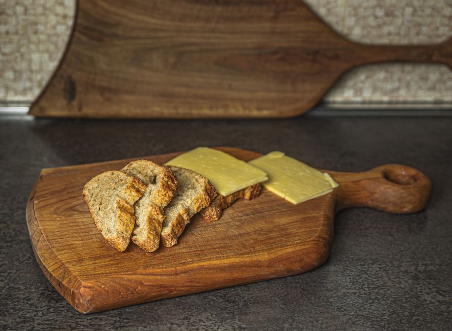Cutting boards set for kitchen on Amazon, showing two wooden boards with juice groove