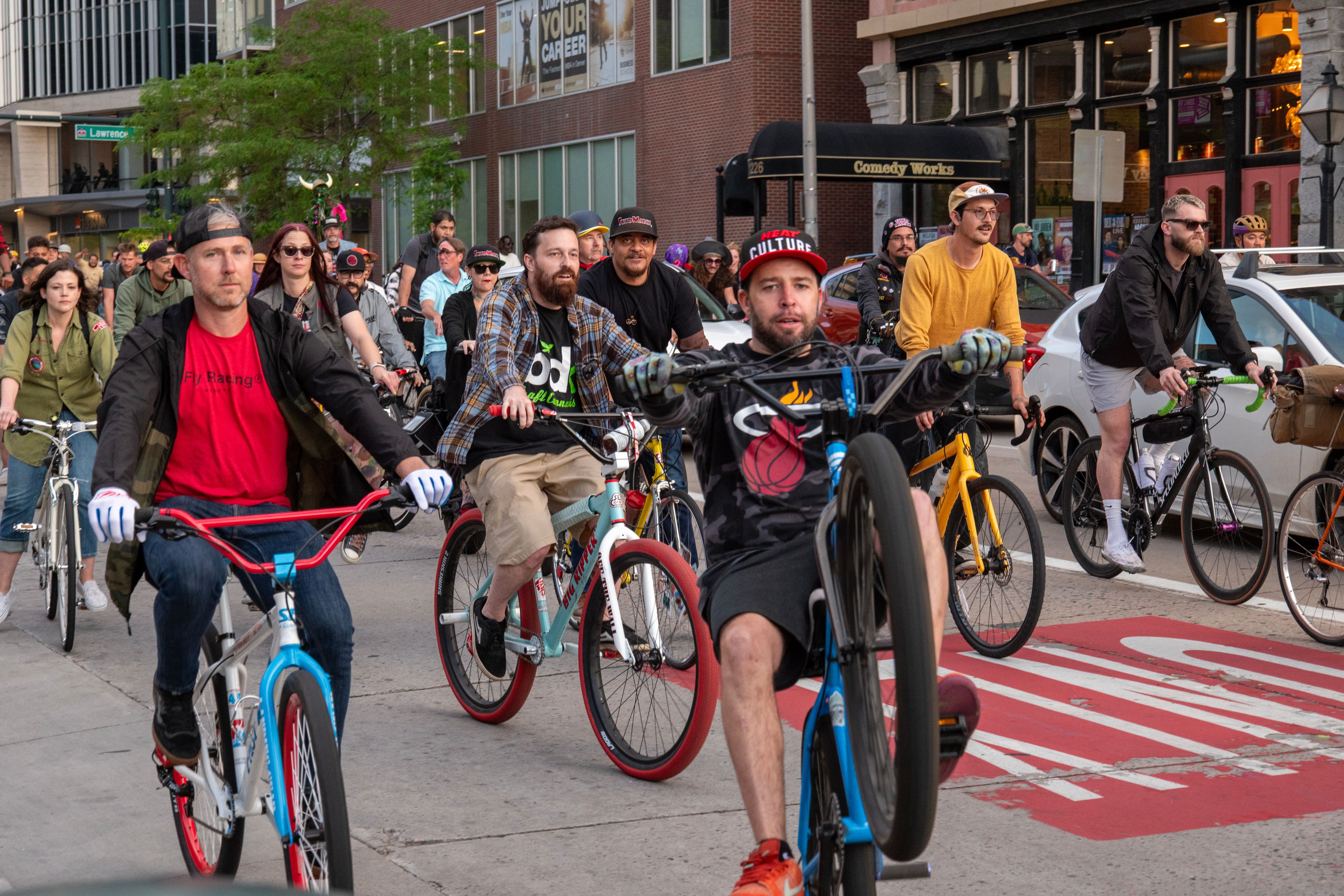 Group Of Bicycle Riders Photos, Download The BEST Free Group Of Bicycle ...