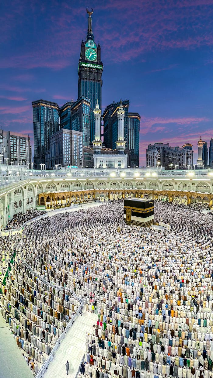 Aerial view of worshippers at the Kaaba