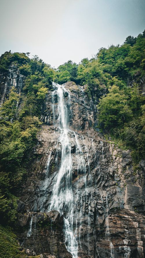 Free Discover the breathtaking beauty of the majestic waterfall in Artvin, Türkiye. Stock Photo