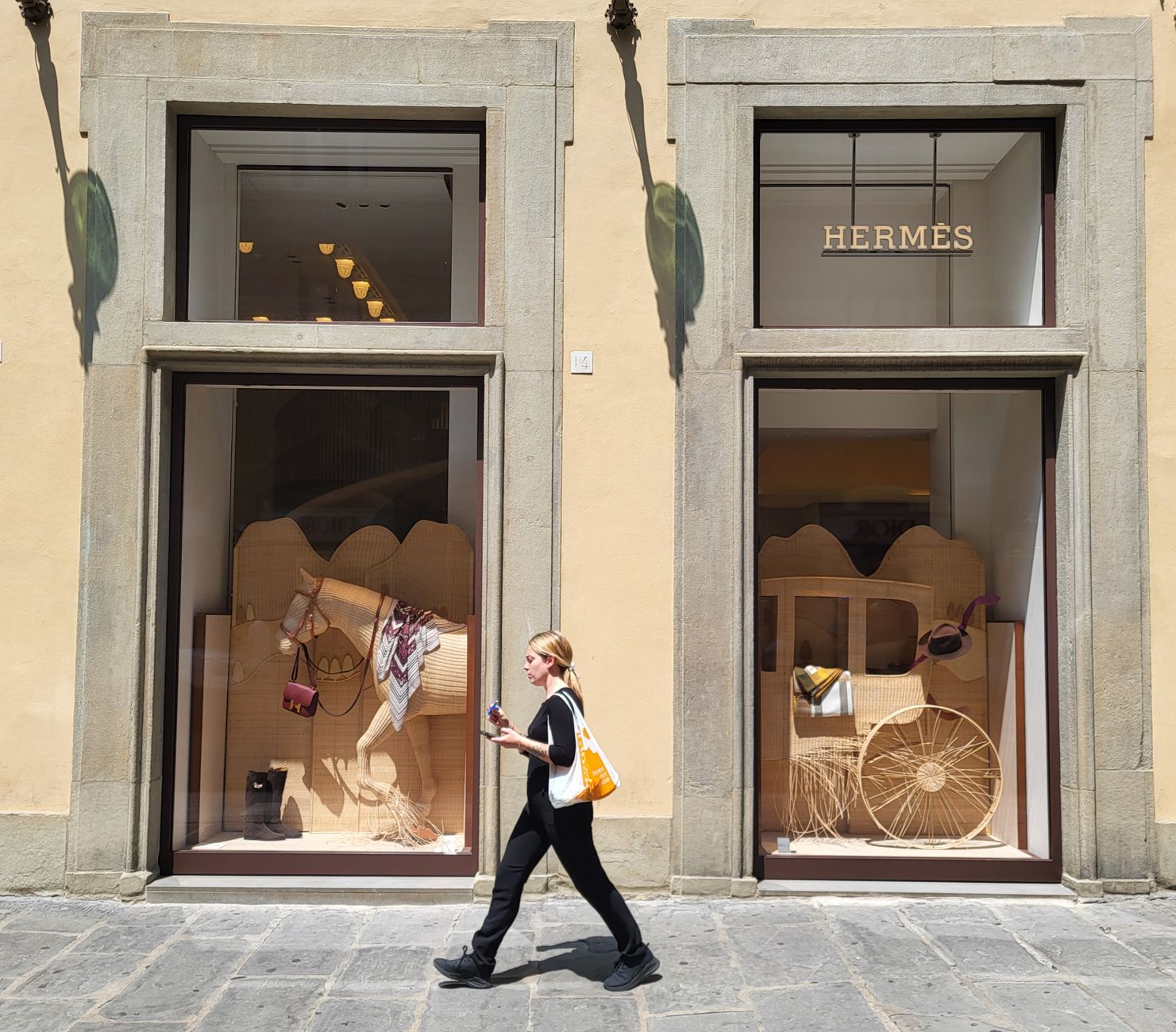 HERMÈS の店舗