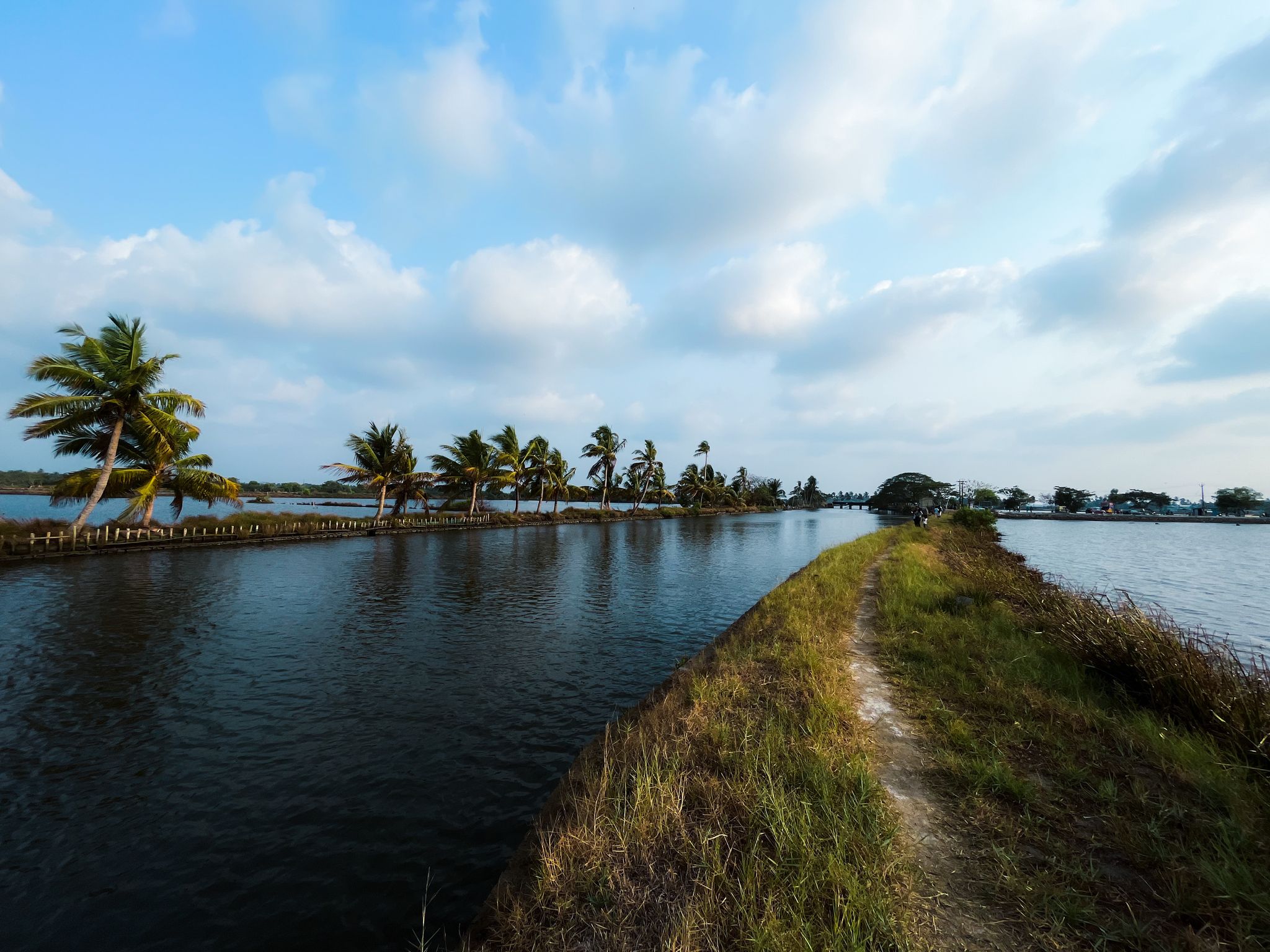 Punnamada Lake Track