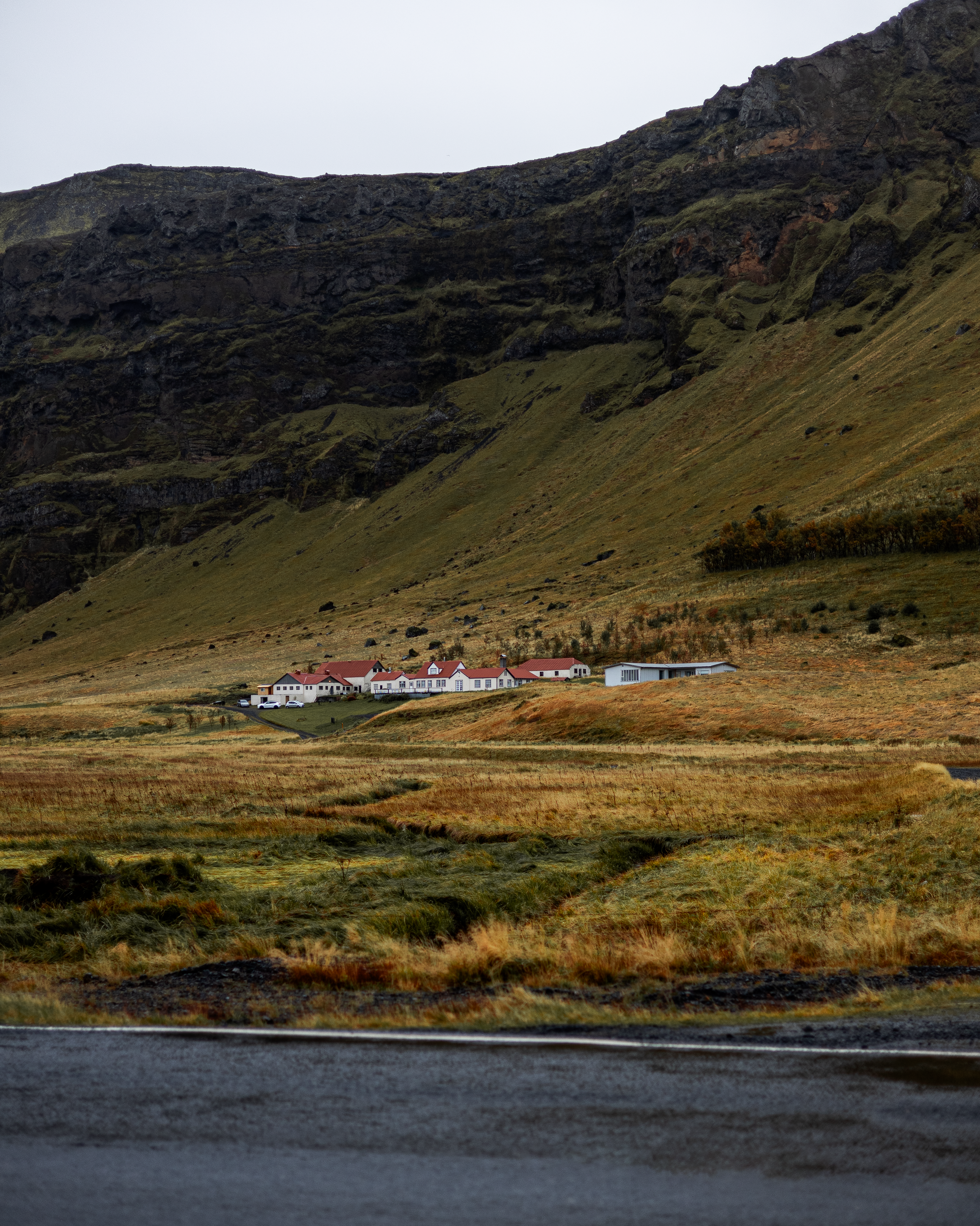 Remote Icelandic Village in Dramatic Landscape · Free Stock Photo