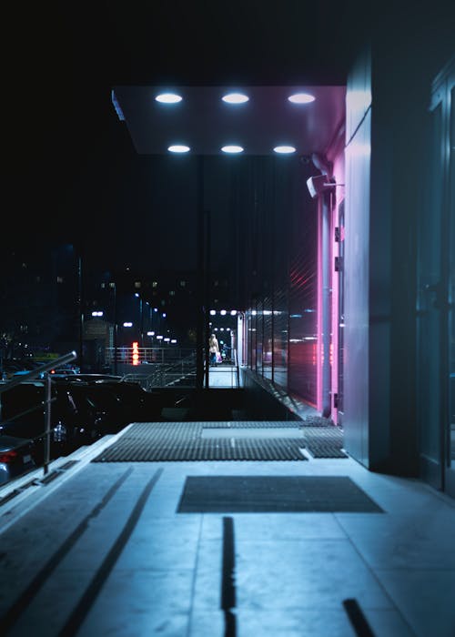 ネオンライト, 垂直ショット, 夜の無料の写真素材