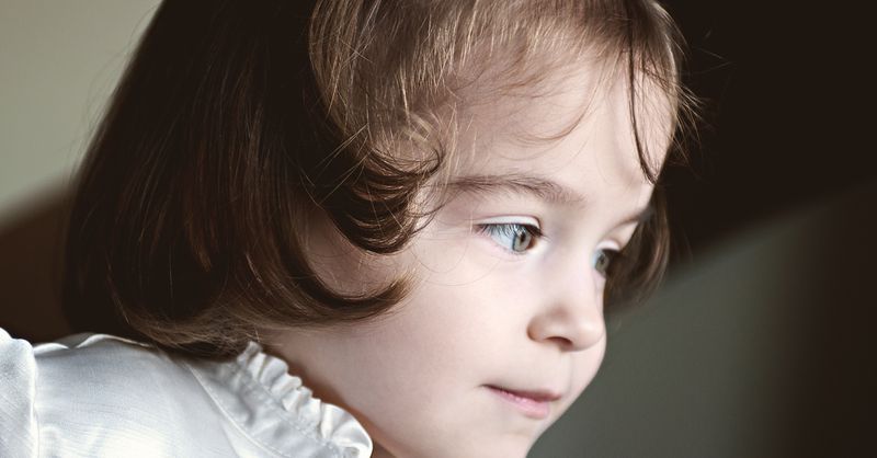 À quel âge un enfant peut-il prendre le train seul ?