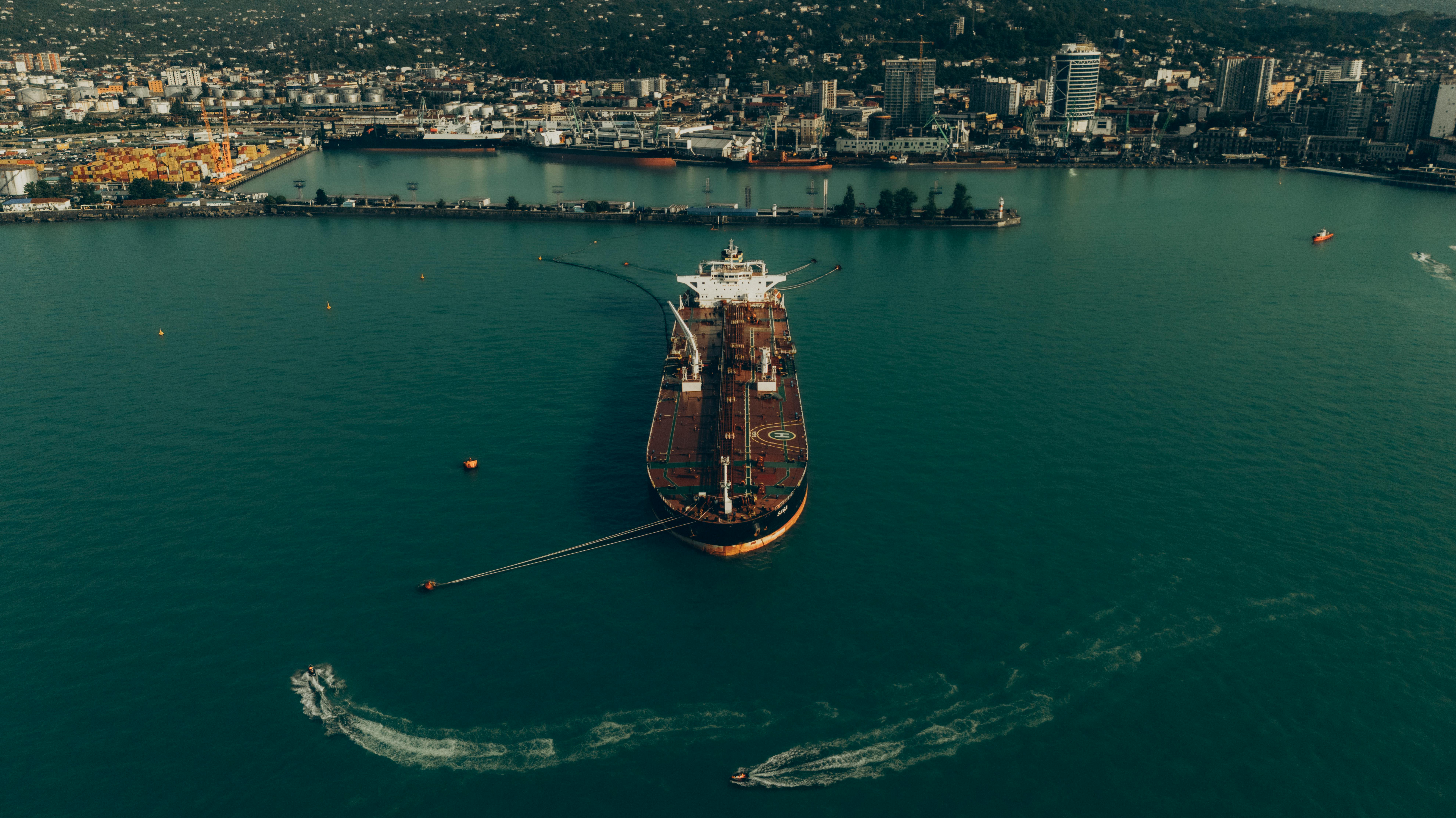 How Bayside Marine Duxbury Ensures Peak Performance for Your Vessel Year-Round