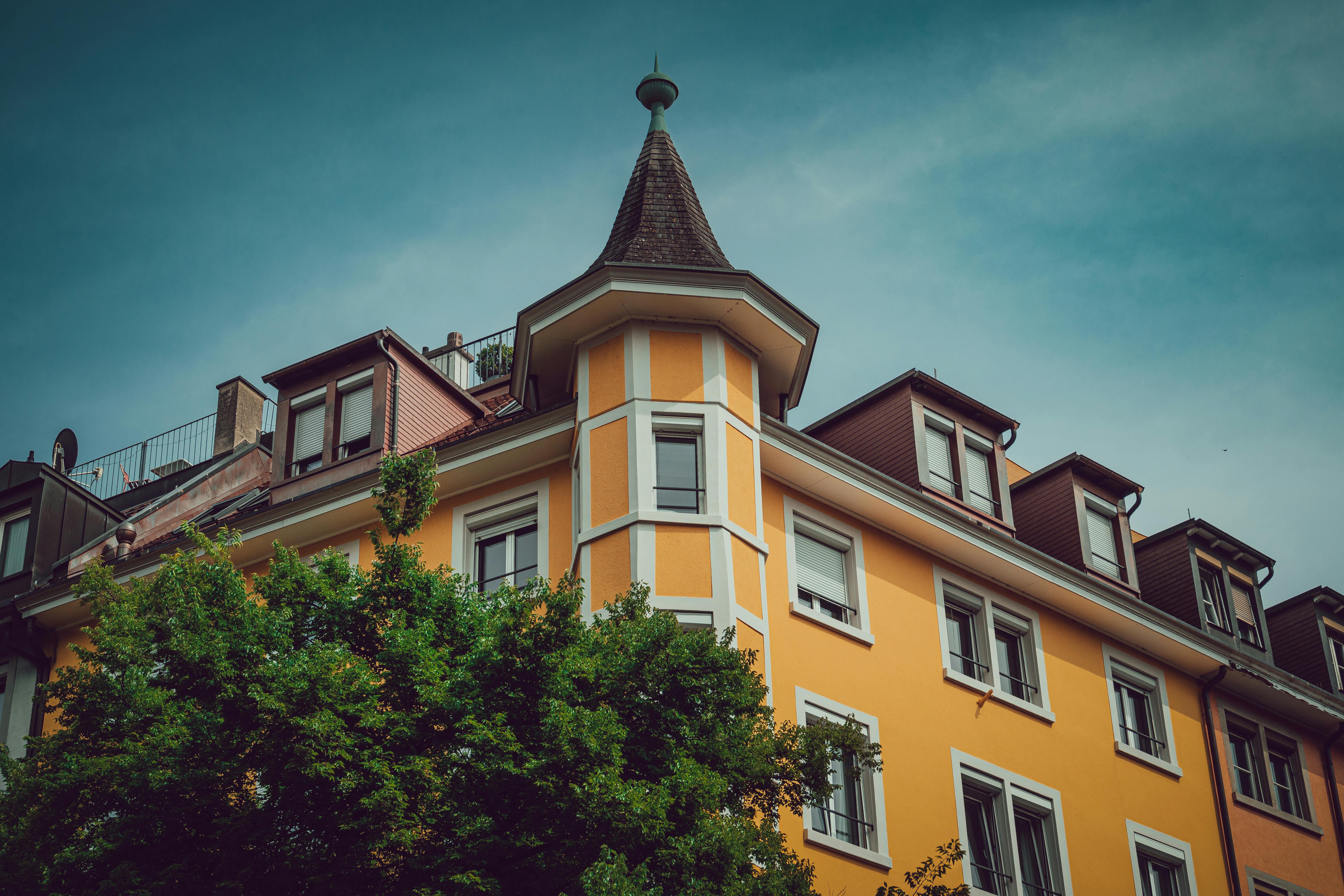 Top Rental Property Management Software to Streamline Your Landlord Tasks in 2025 — Photo by Paolo Bici on Pexels