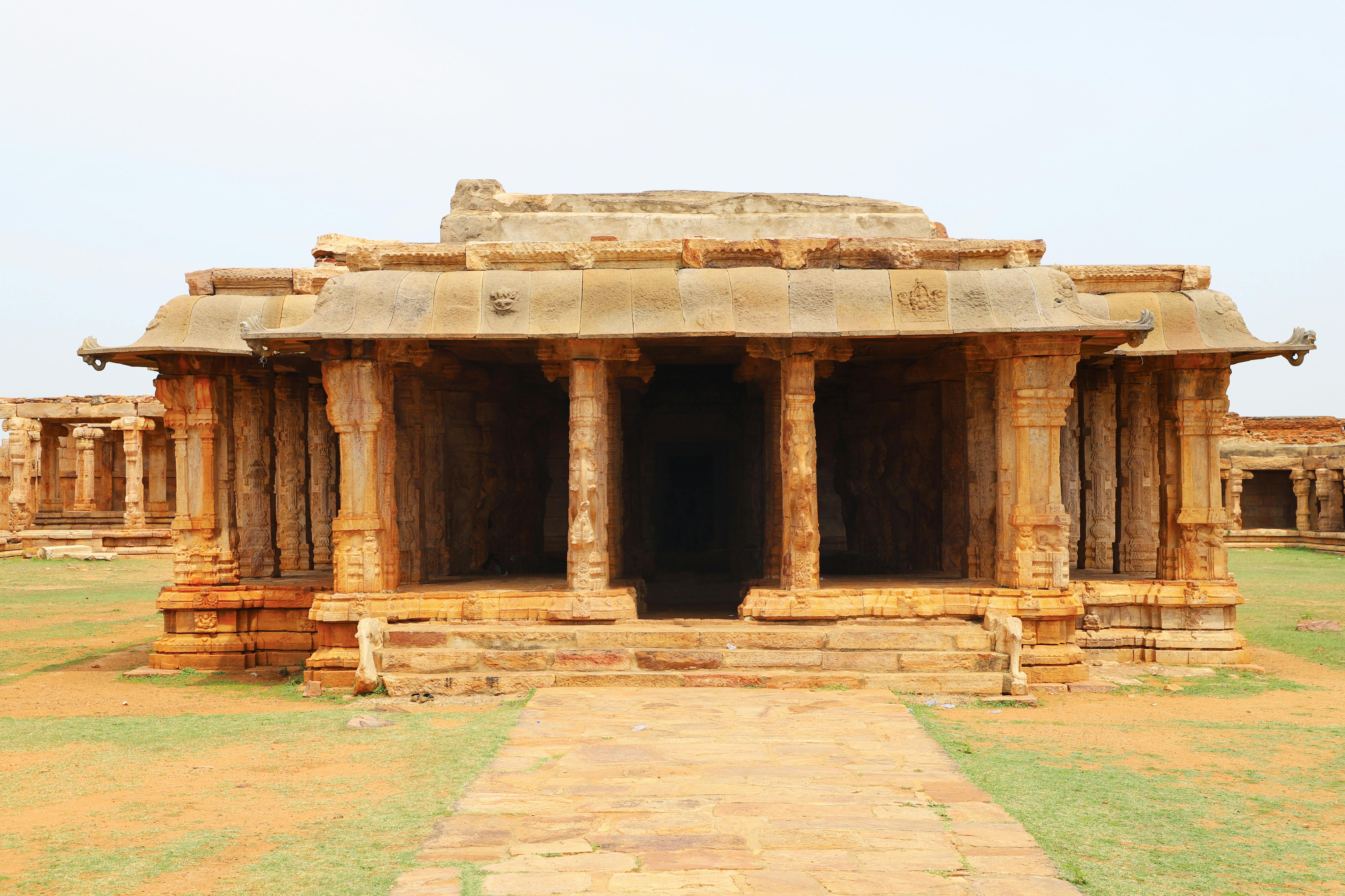 Desvelando el Legado Guitarrístico de Cazuza: Riffs Icónicos que Definieron el Rock Brasileño