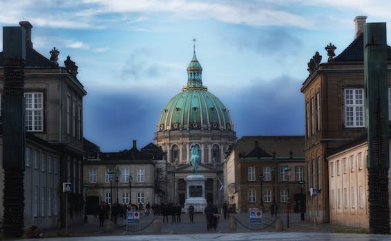 The majestic Frederik's Church, known as The Marble Church, dominates Copenhagen's skyline.
