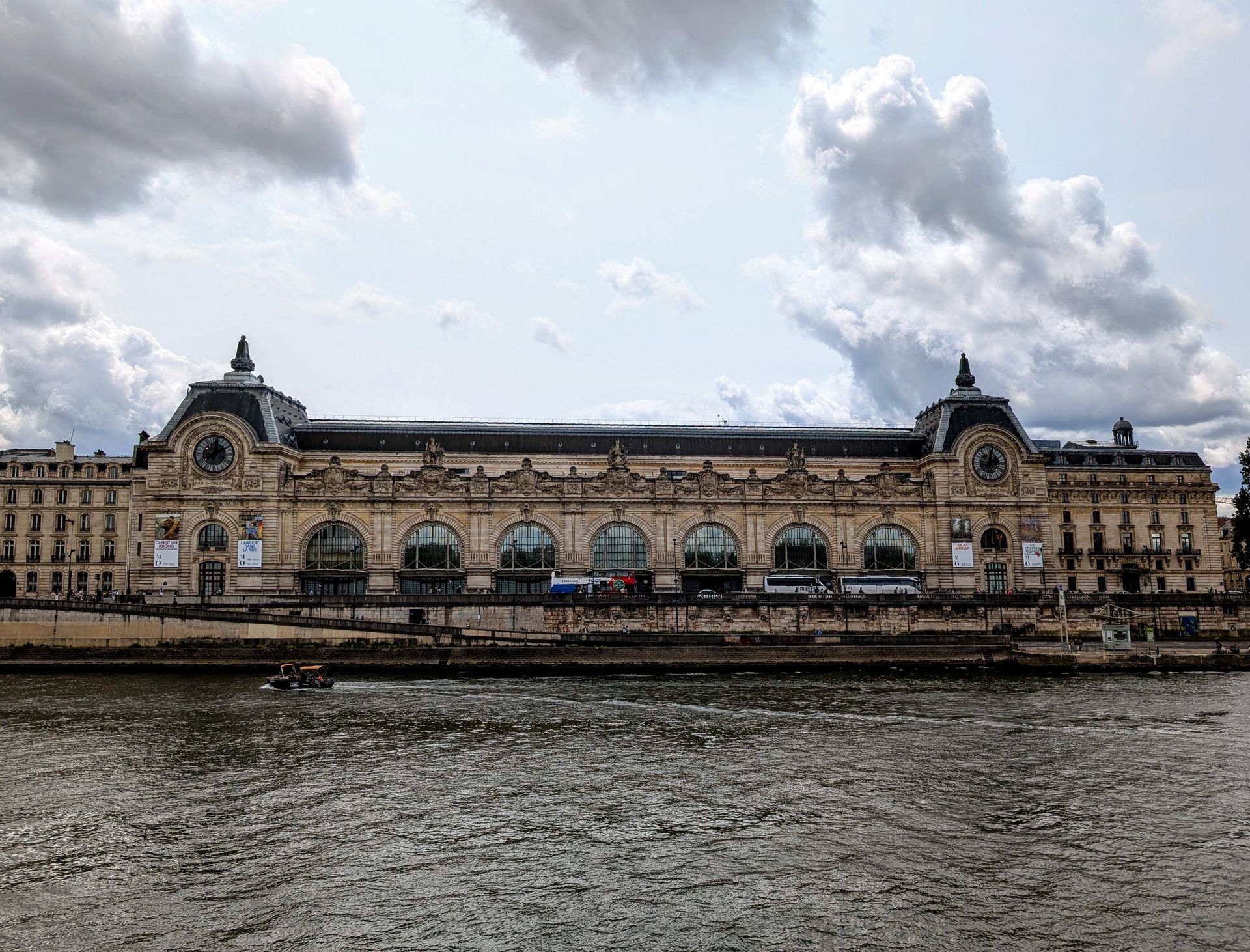 Musée d'Orsay Receives Donation of 17 Impressionist and Post-Impressionist Fans