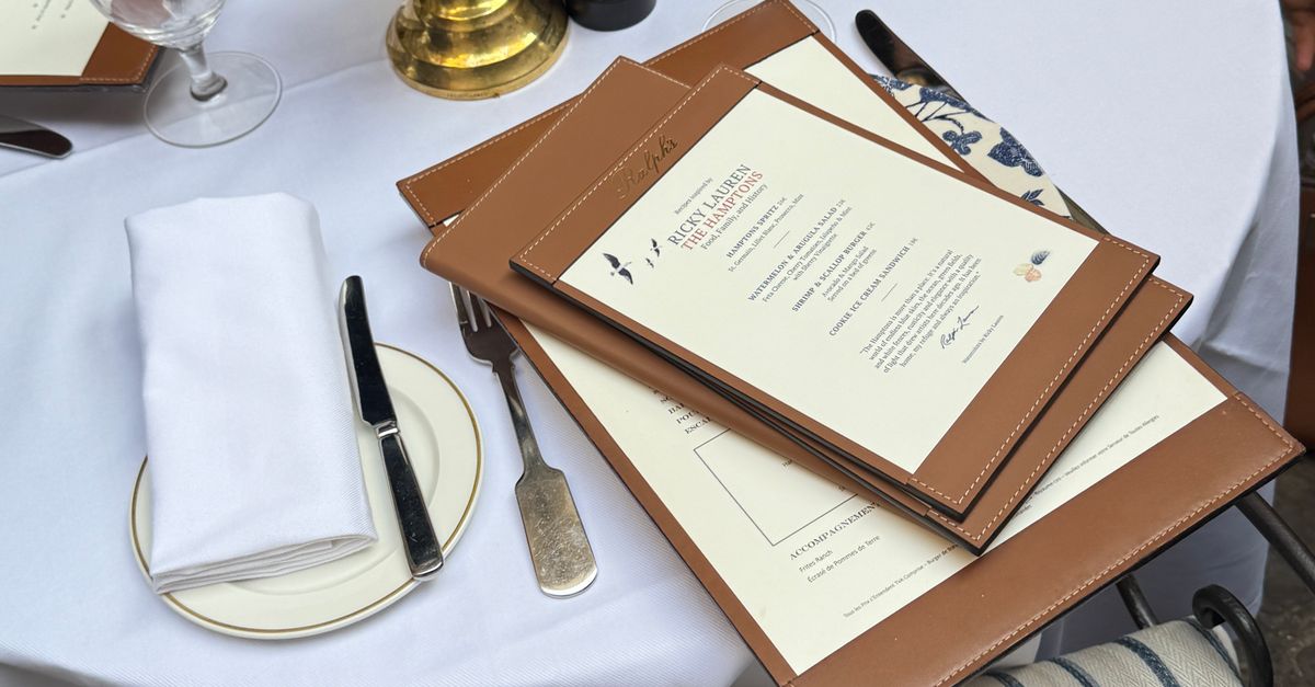 Table Menu Style Elegant Restaurant Table Setup with Menus · Free Stock Photo