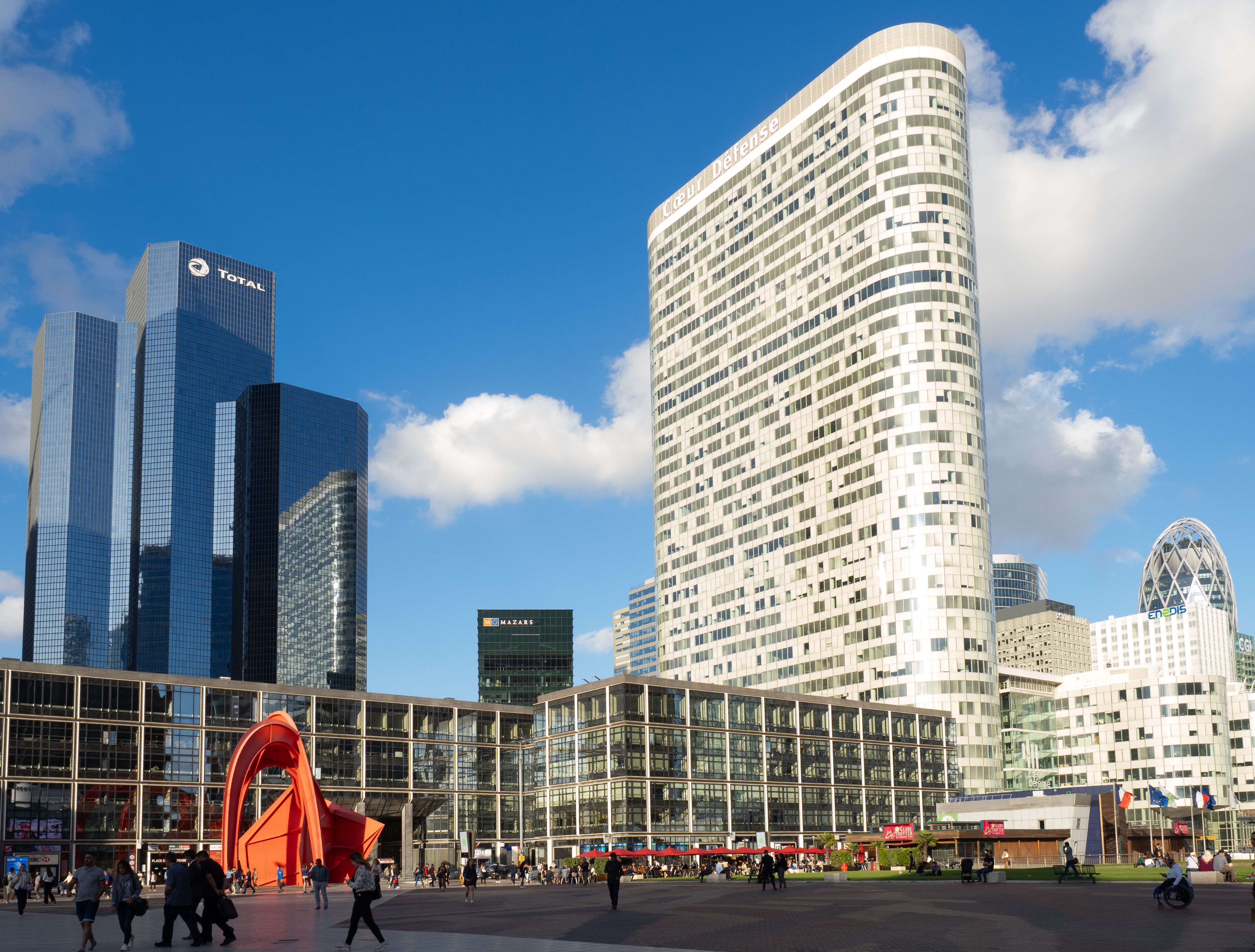 Domiciliation d'entreprise : les options possibles - 3. Louer ou acheter un local dédié à l'entreprise