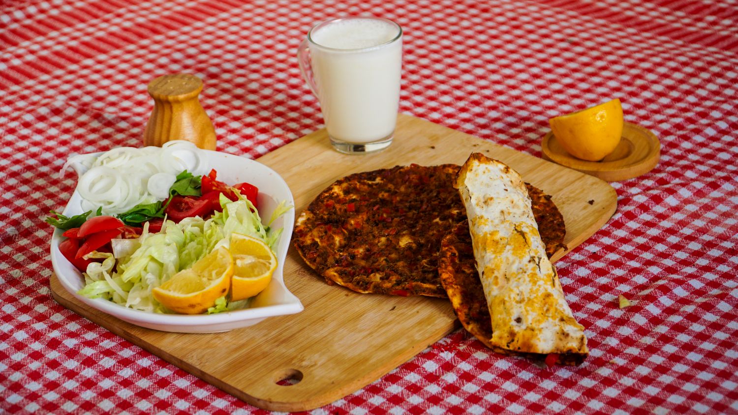 Istanbul Mediterranean Restaurant photo 1