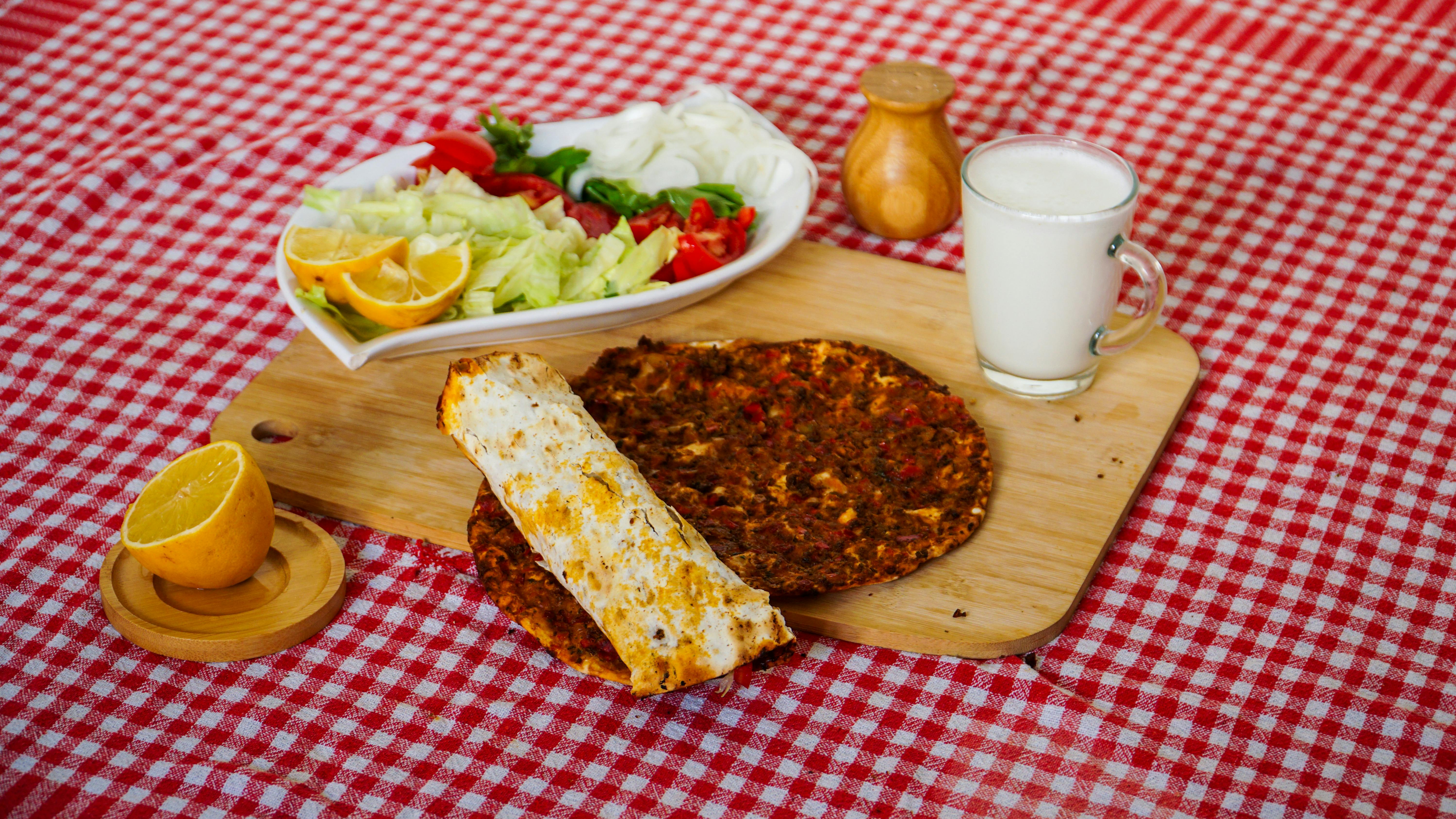 Acılı Lahmacun