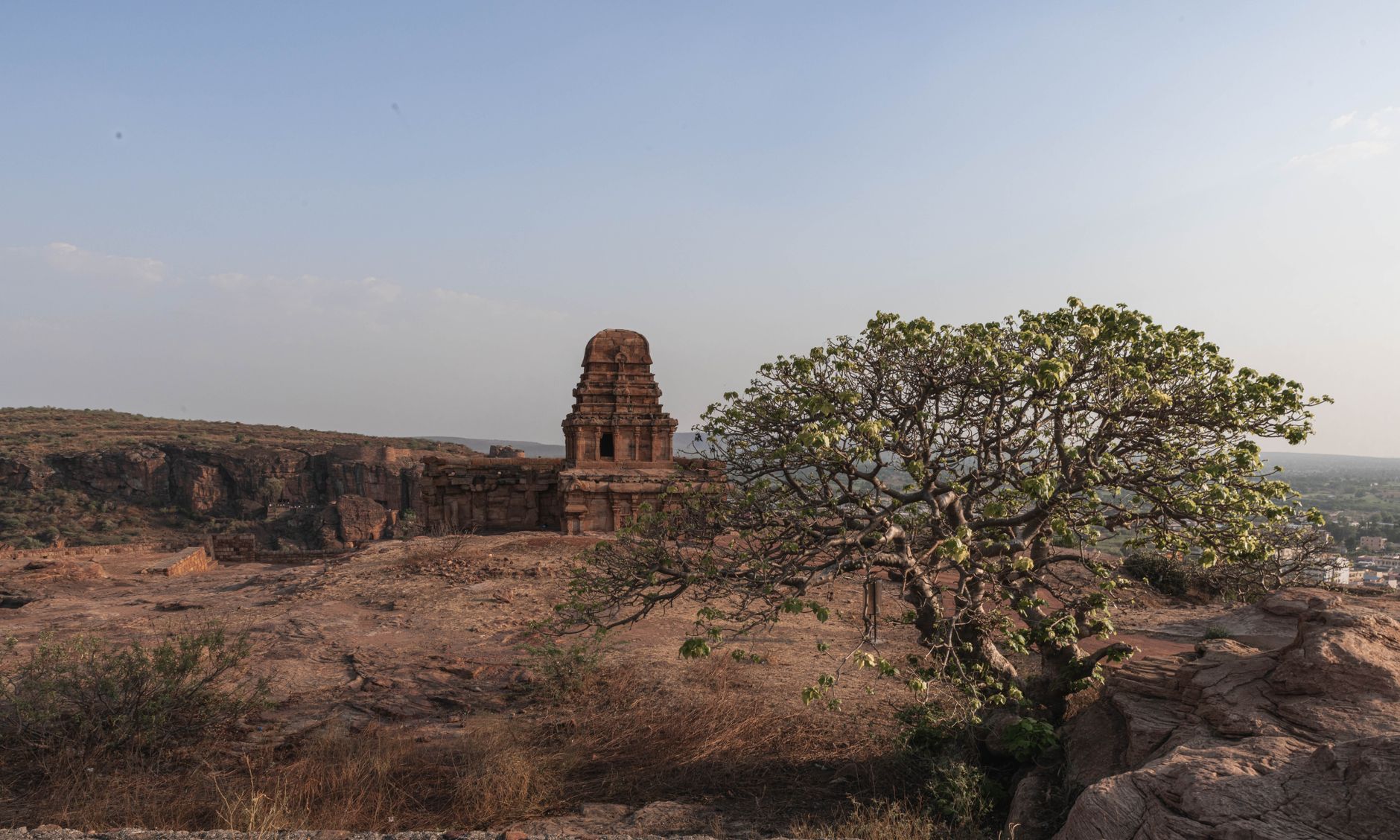 Karnataka 7-Day Itinerary: Hills, Heritage and Coast