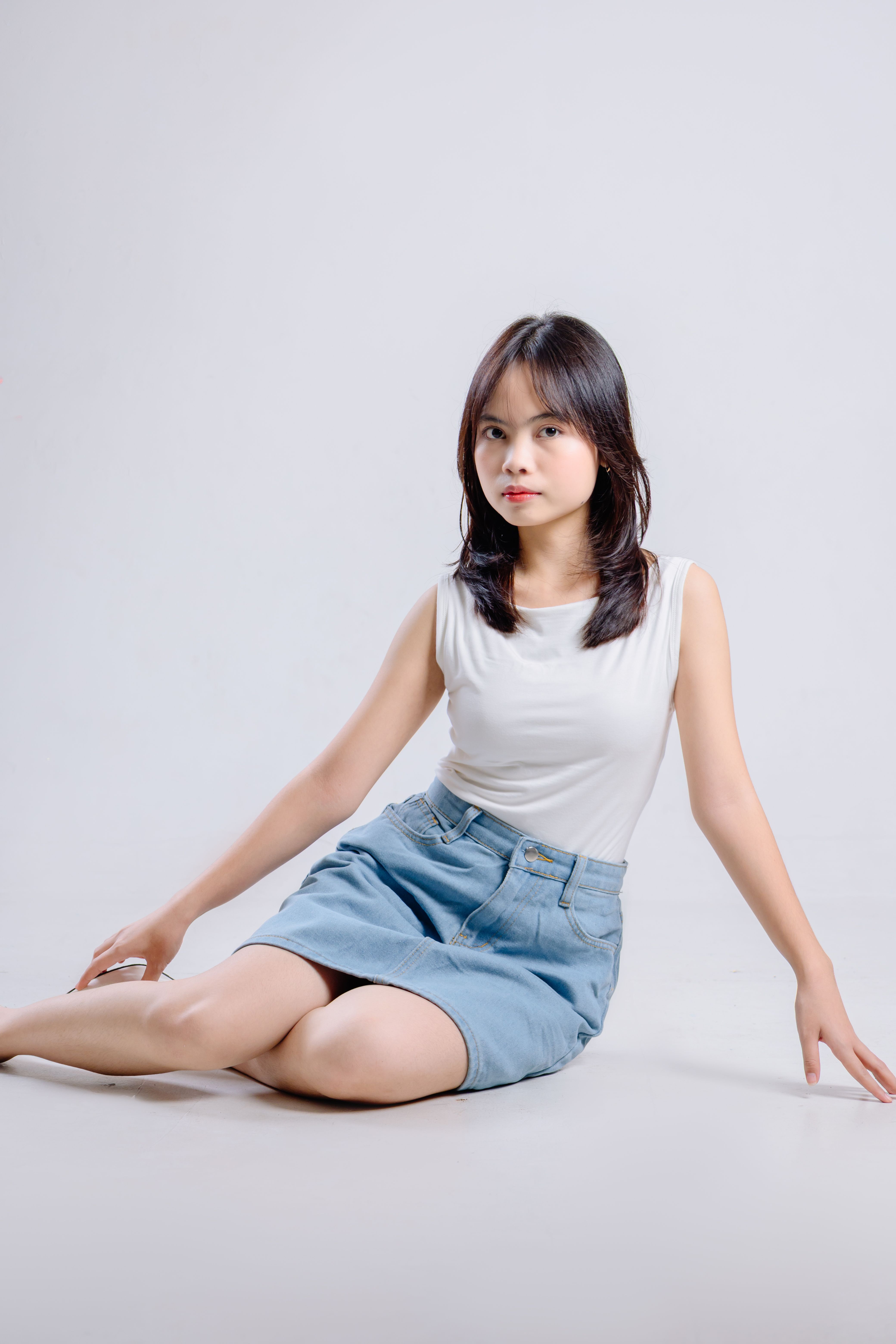 5. Celana Kulot dan Atasan: Nyaman dan Trendi