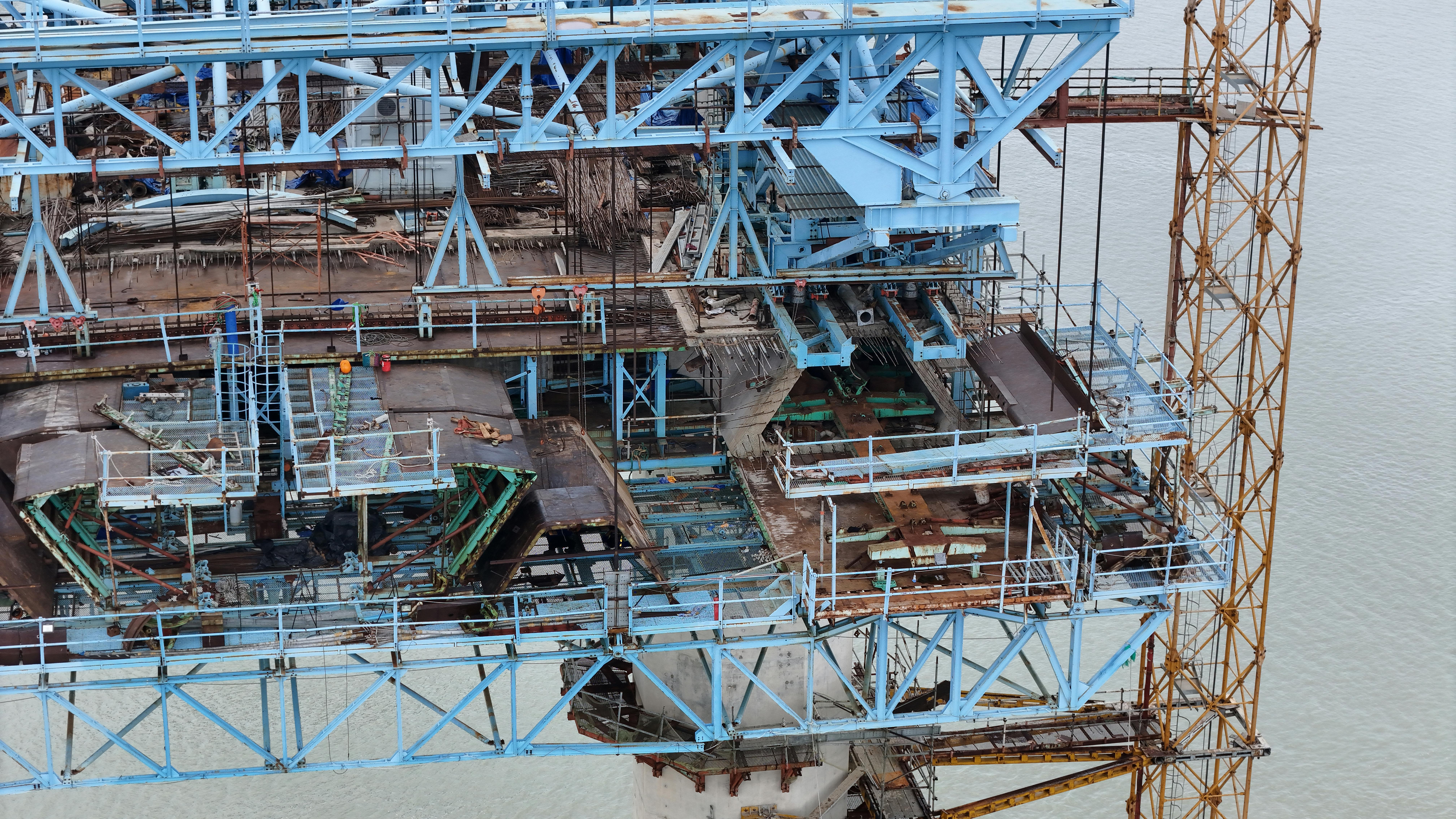 Gabon Oil Boom 2025: BP, ExxonMobil Deals and $1B Trafigura